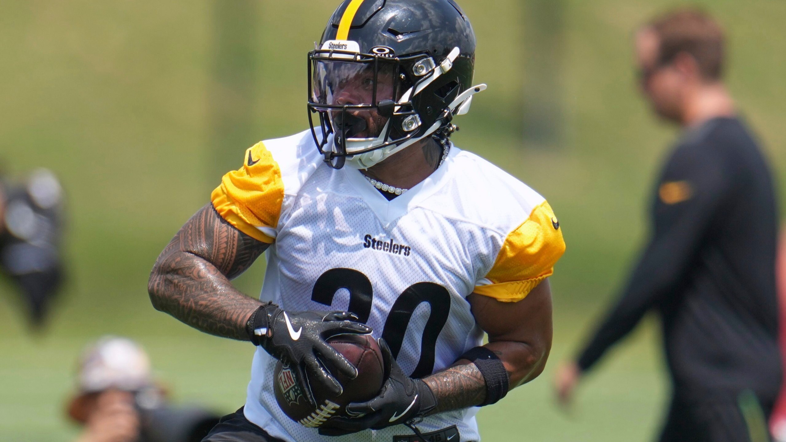 Steelers Sign Running Back Jaylen Warren, A Former Undrafted Rookie, To A 3 Year Extension