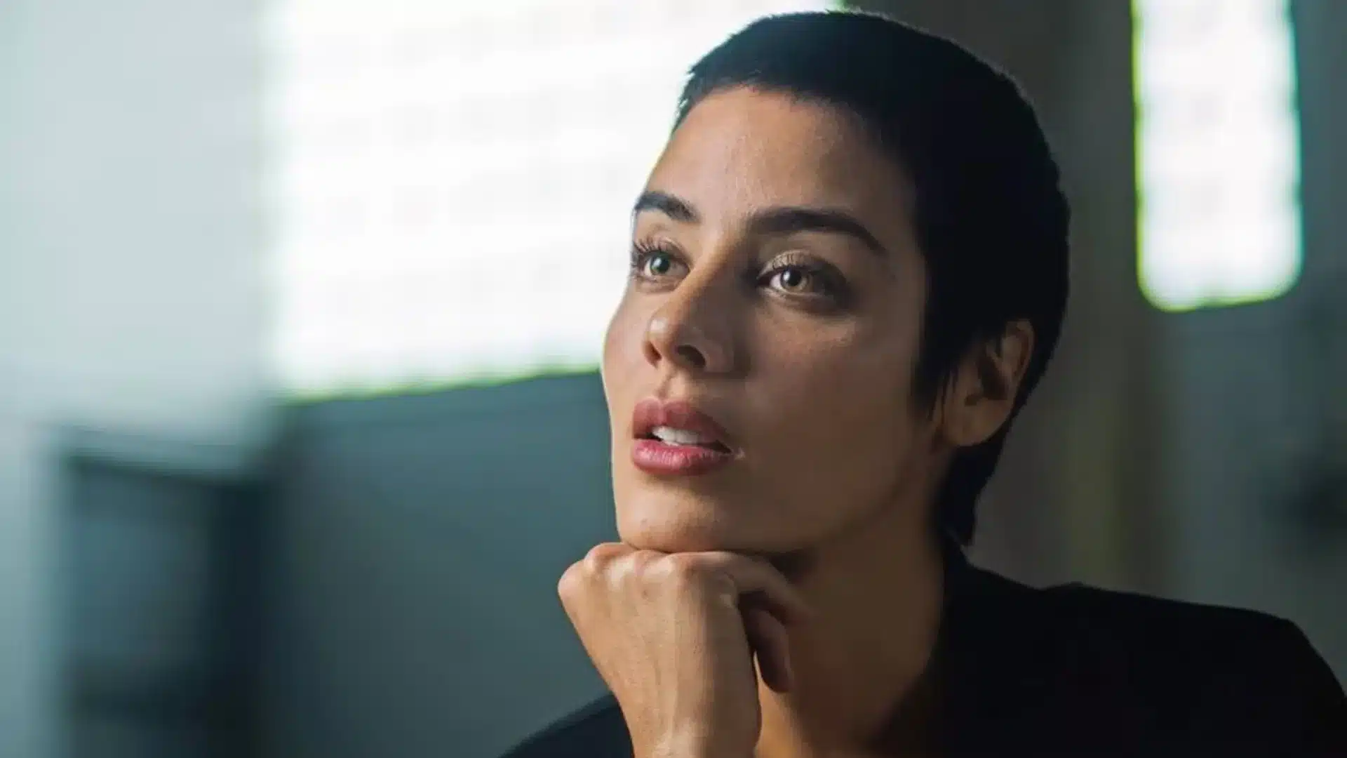 ¿Quién es Esmeralda Pimentel, la estrella de Casi el paraíso?