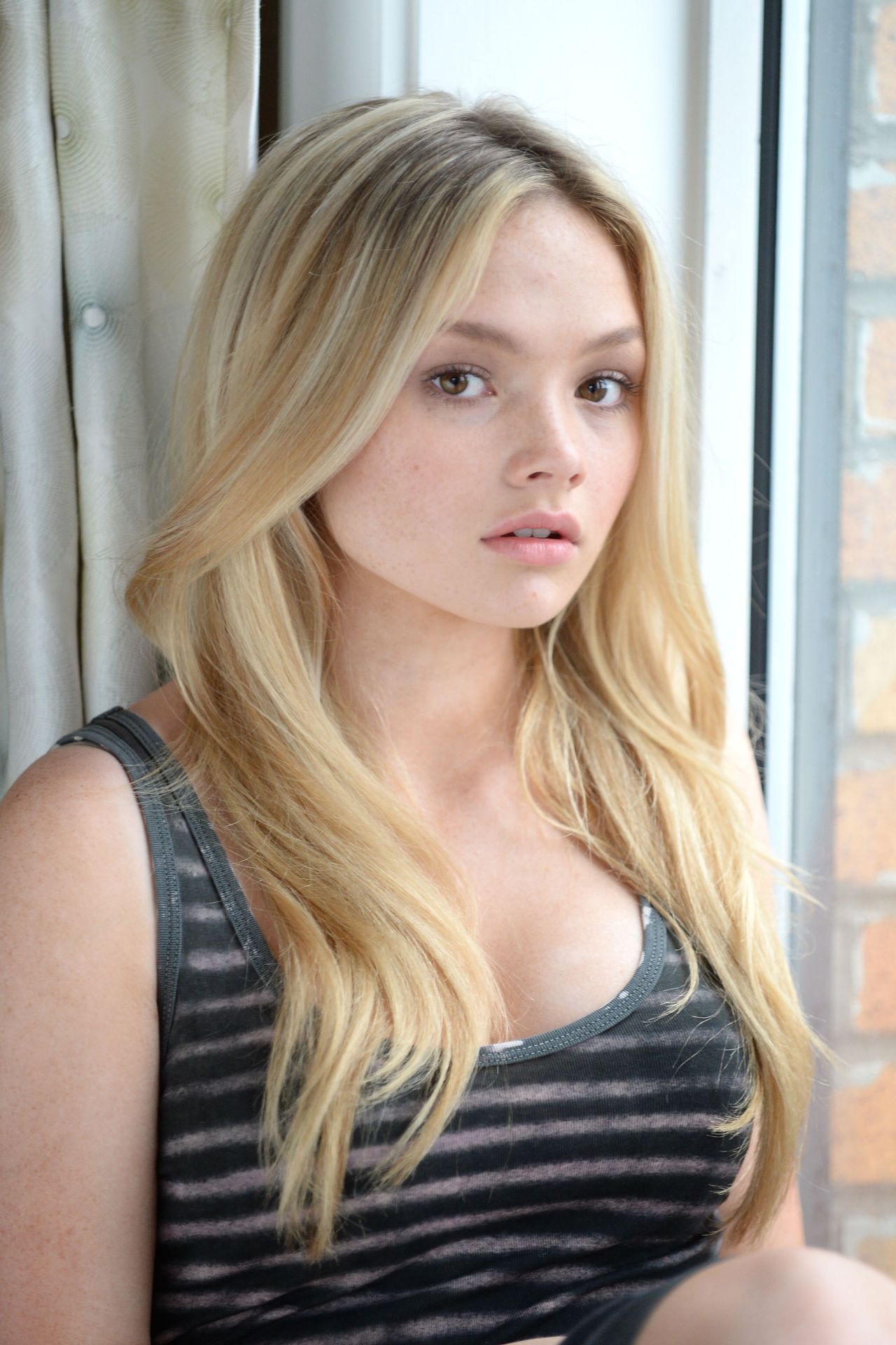 Picture of Natalie Alyn Lind Of Celebrities