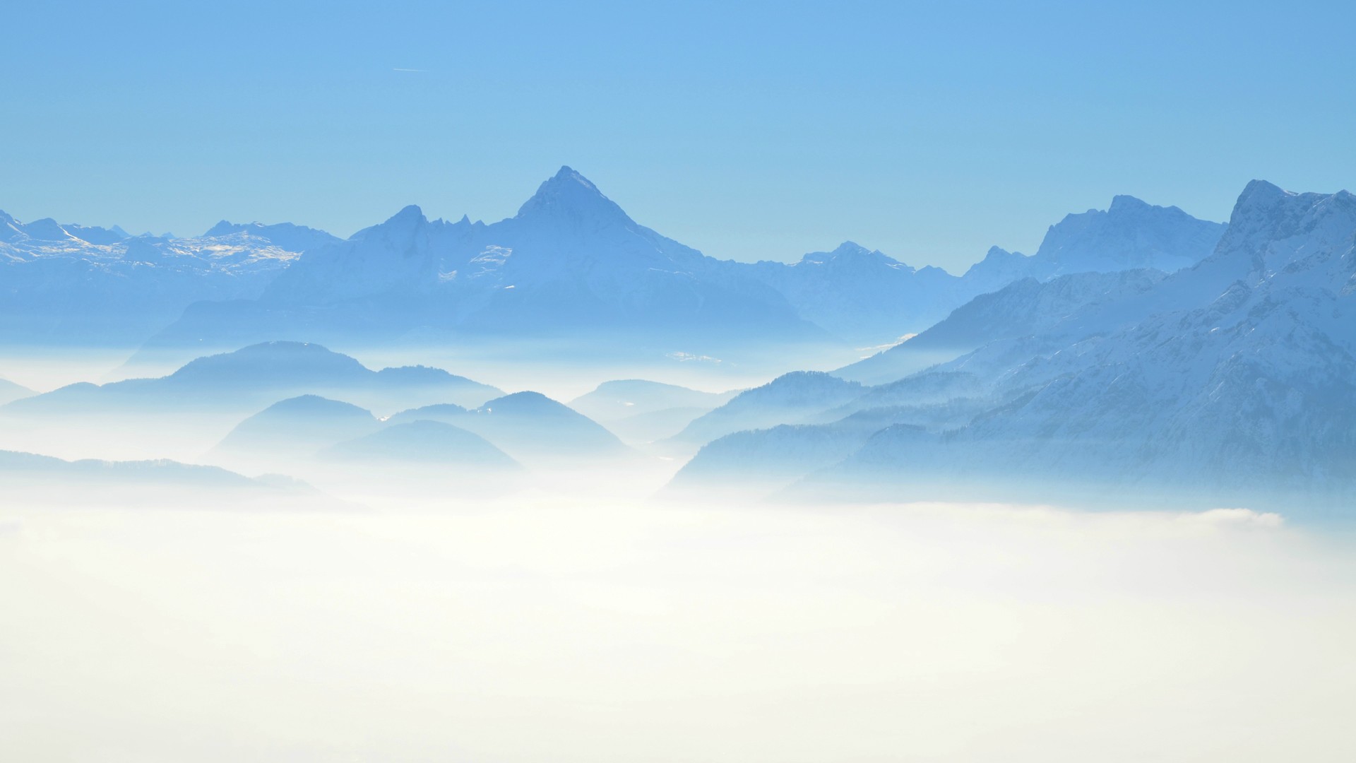 Desktop wallpaper: Earth, Fog, Mountain, Sky 4K free download for PC. 620868