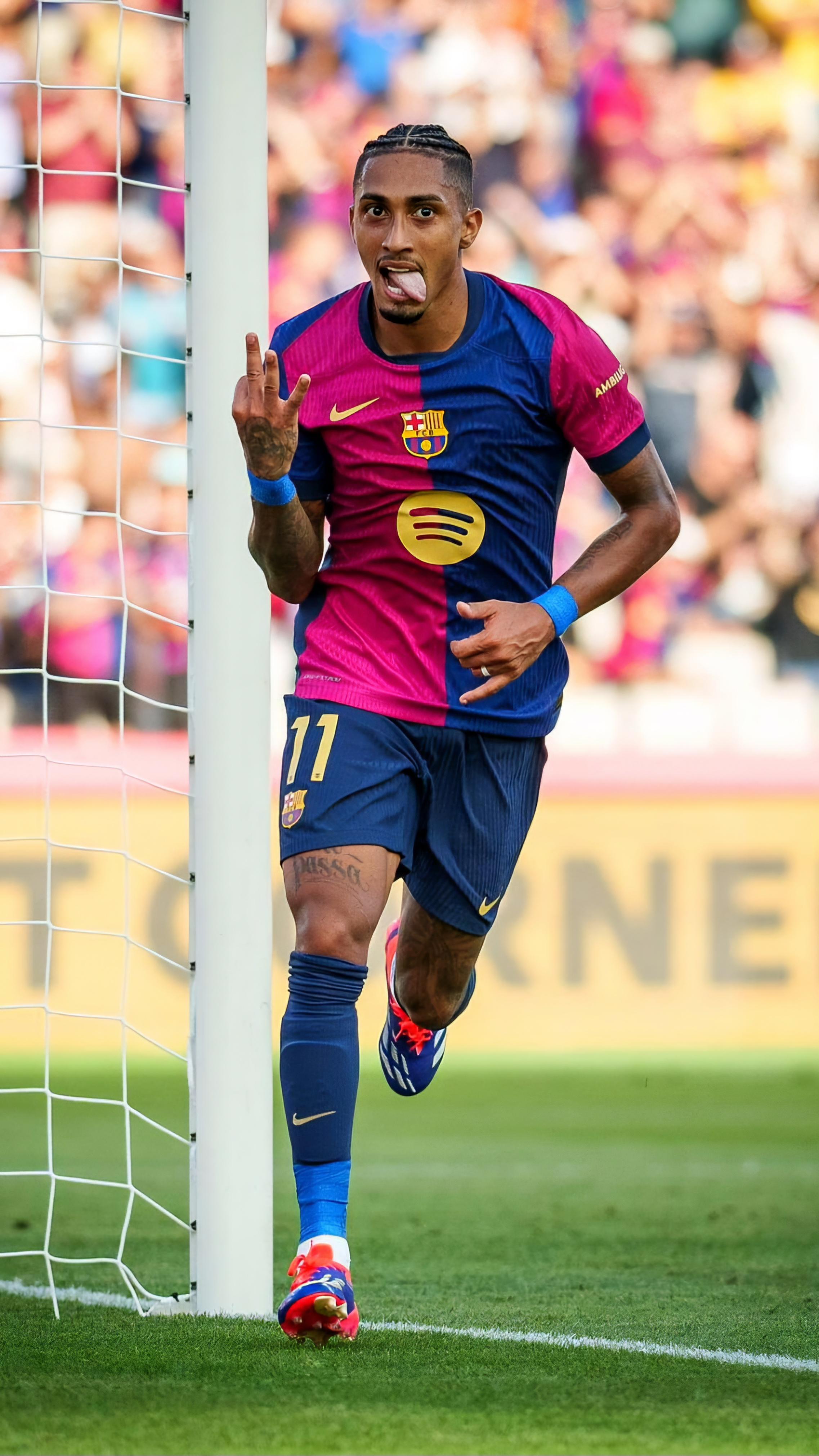 Wallpaper ft. Raphinha and Yamal from Barca vs Real Valladolid