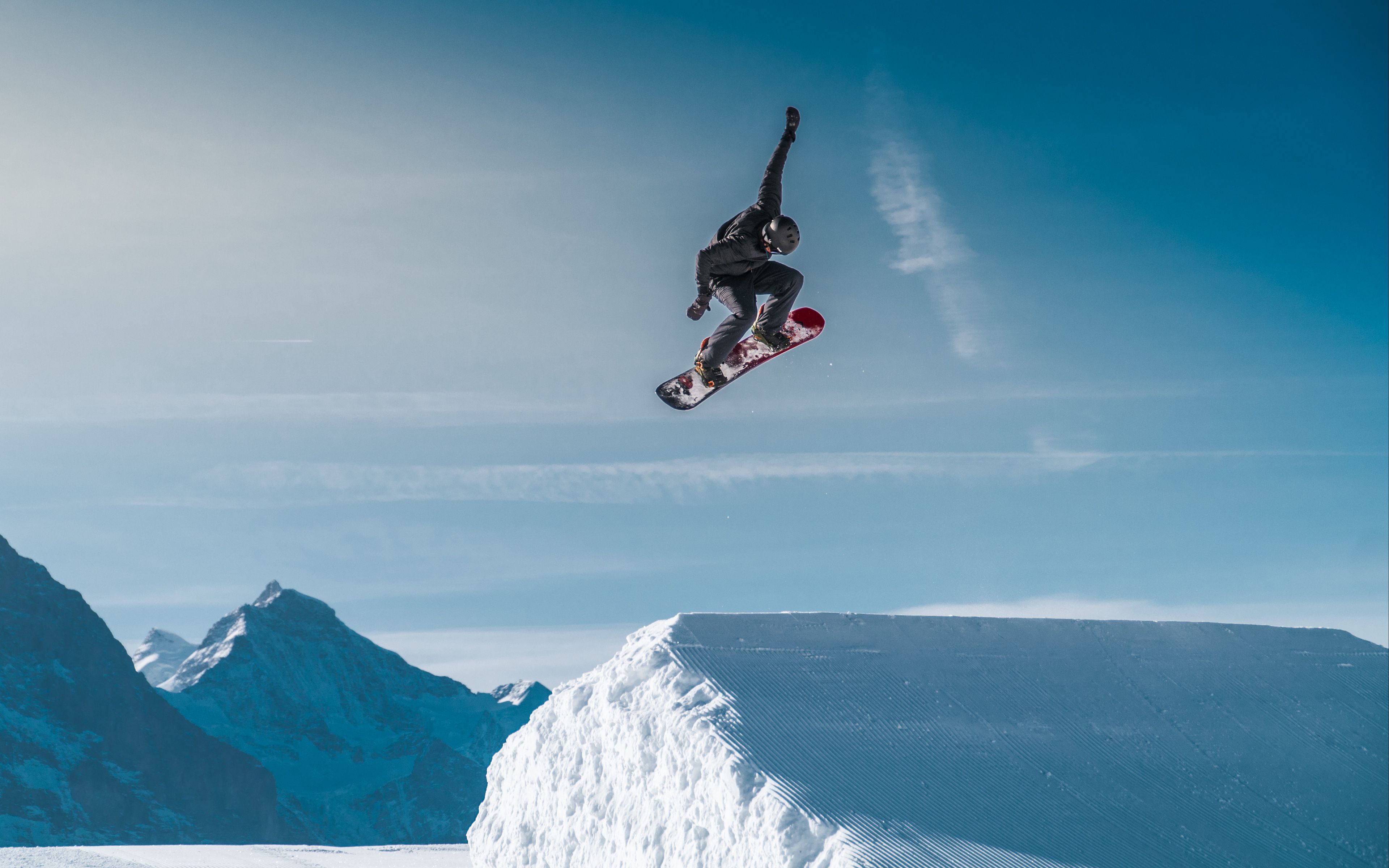 Download wallpaper 3840x2400 snowboarder, snowboard, stunt, jump, extreme 4k ultra HD 16:10 HD background