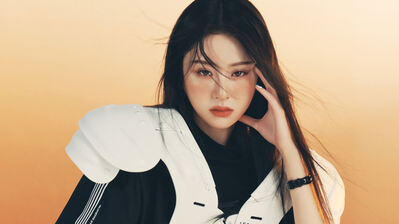 Yunjin LE SSERAFIM UNFORGIVEN 4K Wallpaper HD PC k