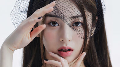 Huh Yunjin LE SSERAFIM Wallpaper 4K HD PC g