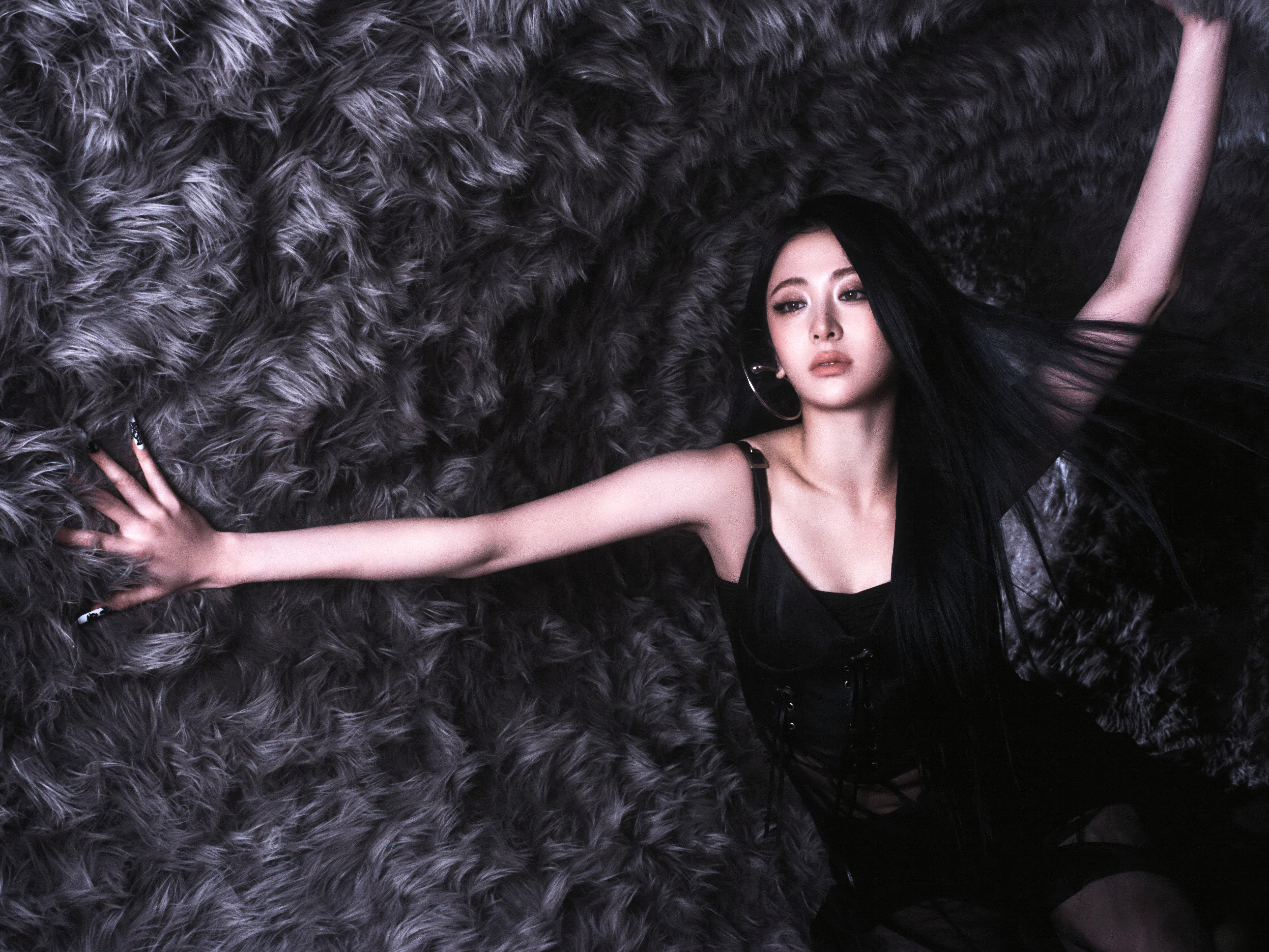 Huh Yunjin Wallpaper 4K, Hot, Le Sserafim, 5K, 2025