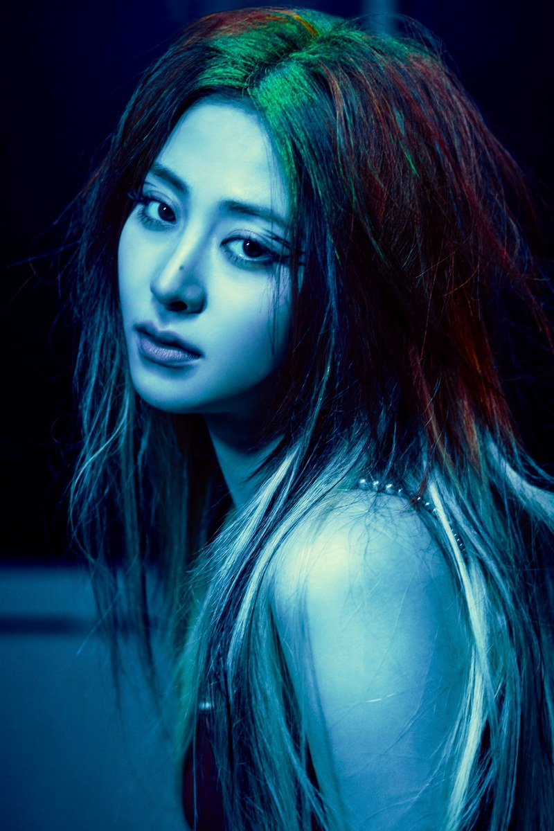 Poster SSERAFIM Huh Yunjin CRAZY Album Concept Photo Music Poster K Pop Aesthetic K Pop Female Girl Group Korean Fashion Idol Wall Art Print