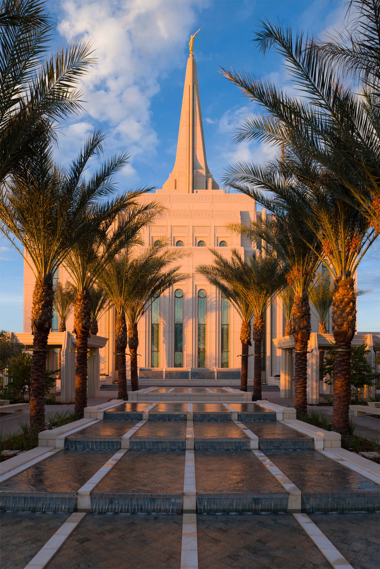 Download The Gilbert Arizona Mormon Temple Wallpaper