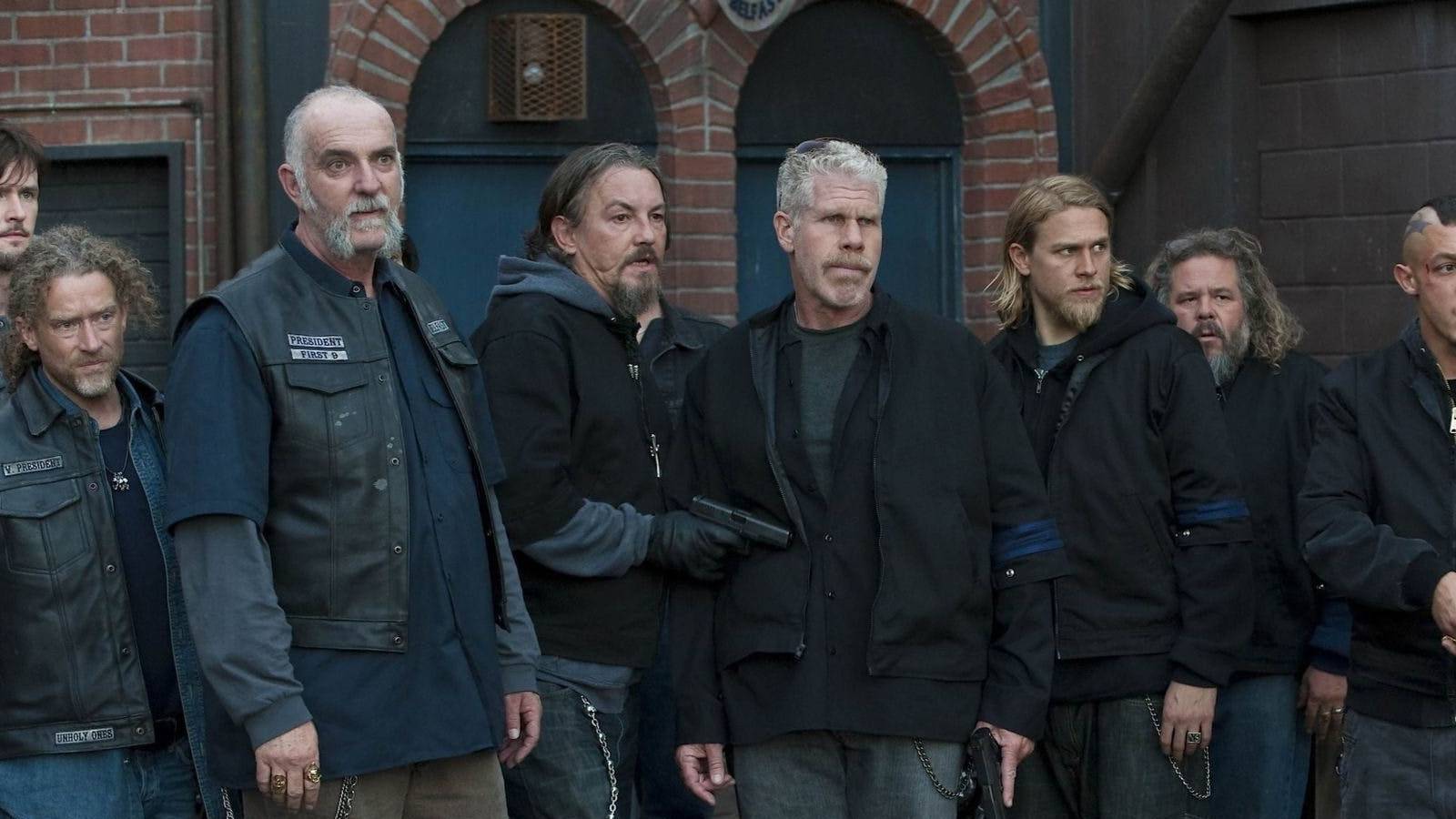 Rules SAMCRO Members Have To Follow On Sons Of Anarchy (And 10 They Love To Break)