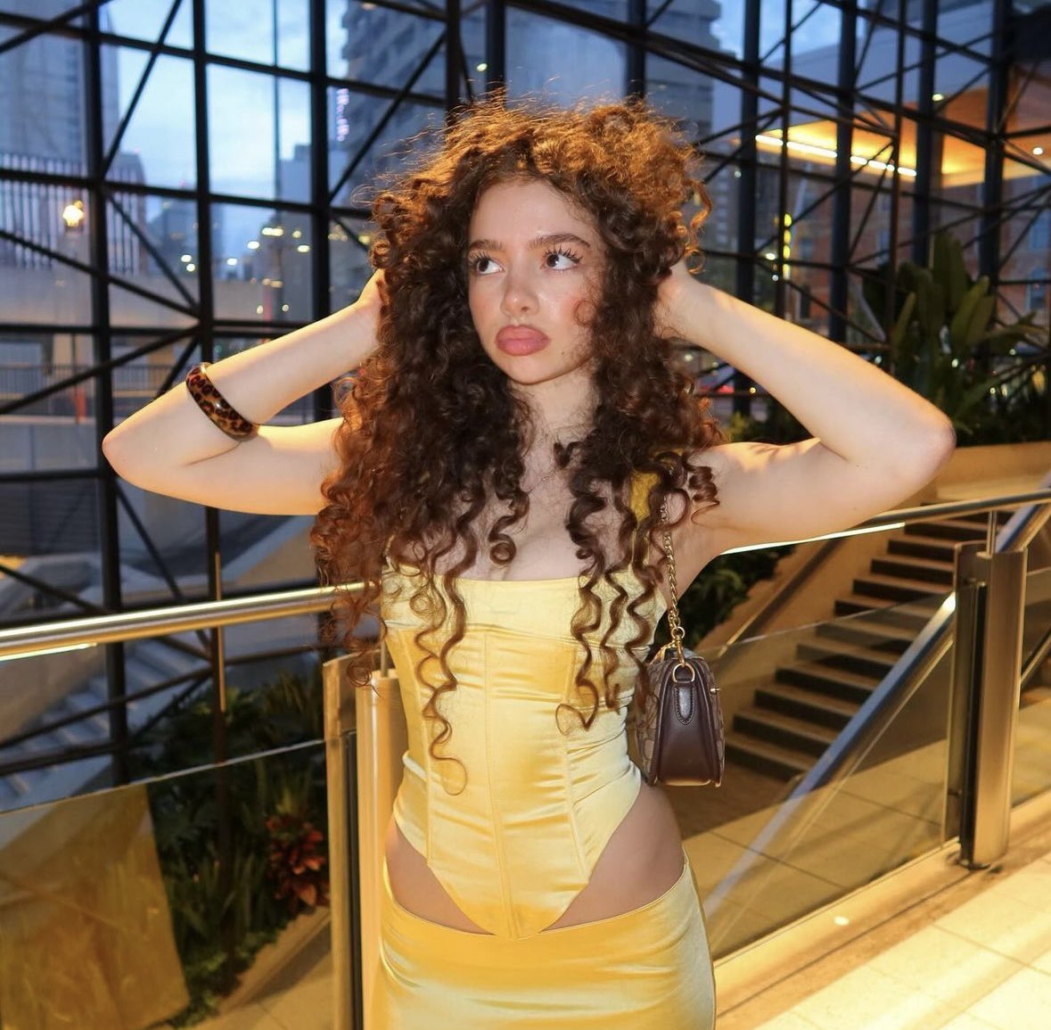 demitra kalogeras / Posts