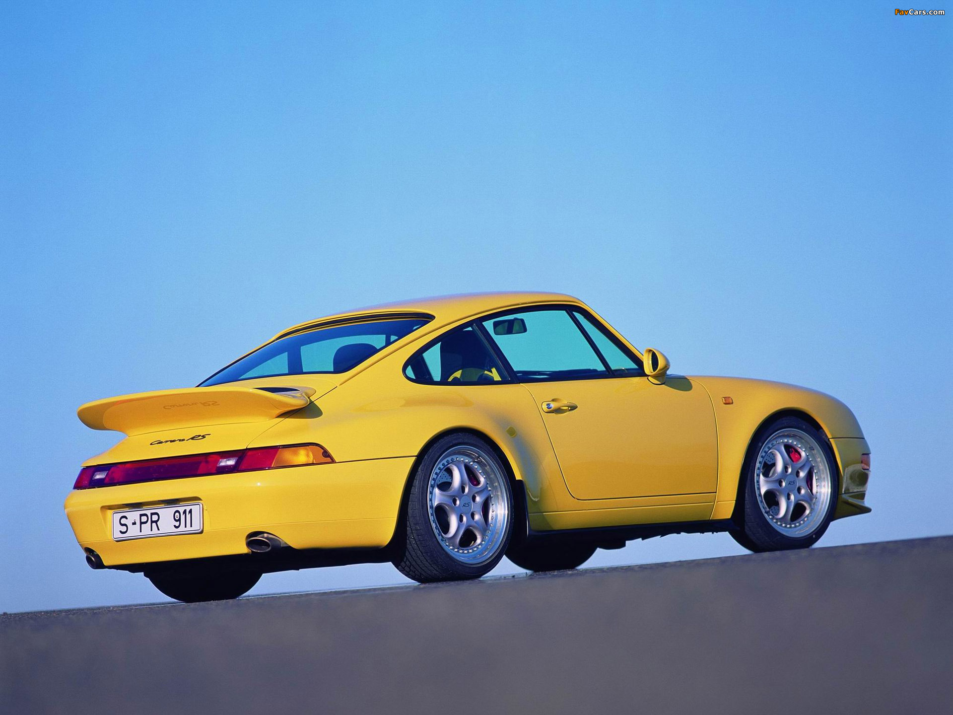 Porsche 911 Carrera RS 3.8 Coupe 1995–97 wallpaper (1920x1440)