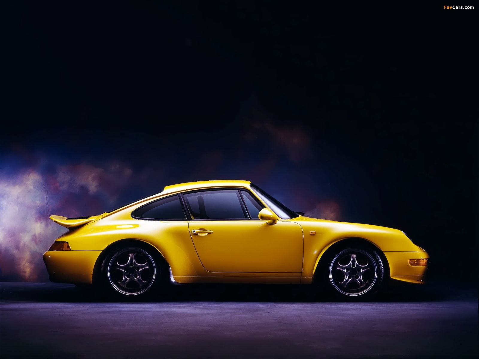 Photos of Porsche 911 Carrera RS 3.8 Coupe 1995–97 (1600x1200)