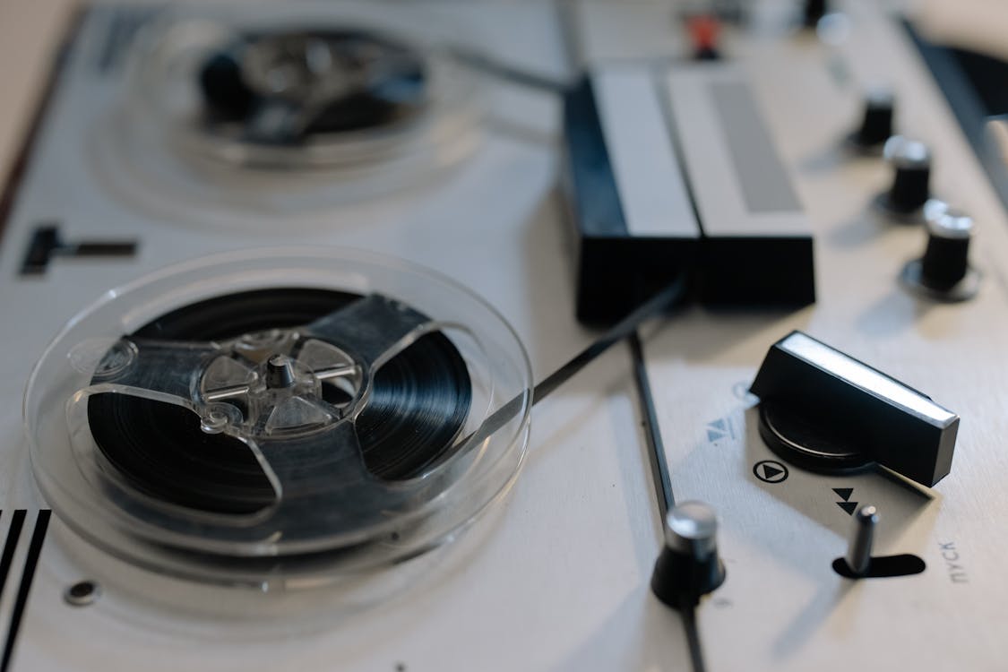 Clsoe Up Of A Reel To Reel Audio Tape Recorder · Free