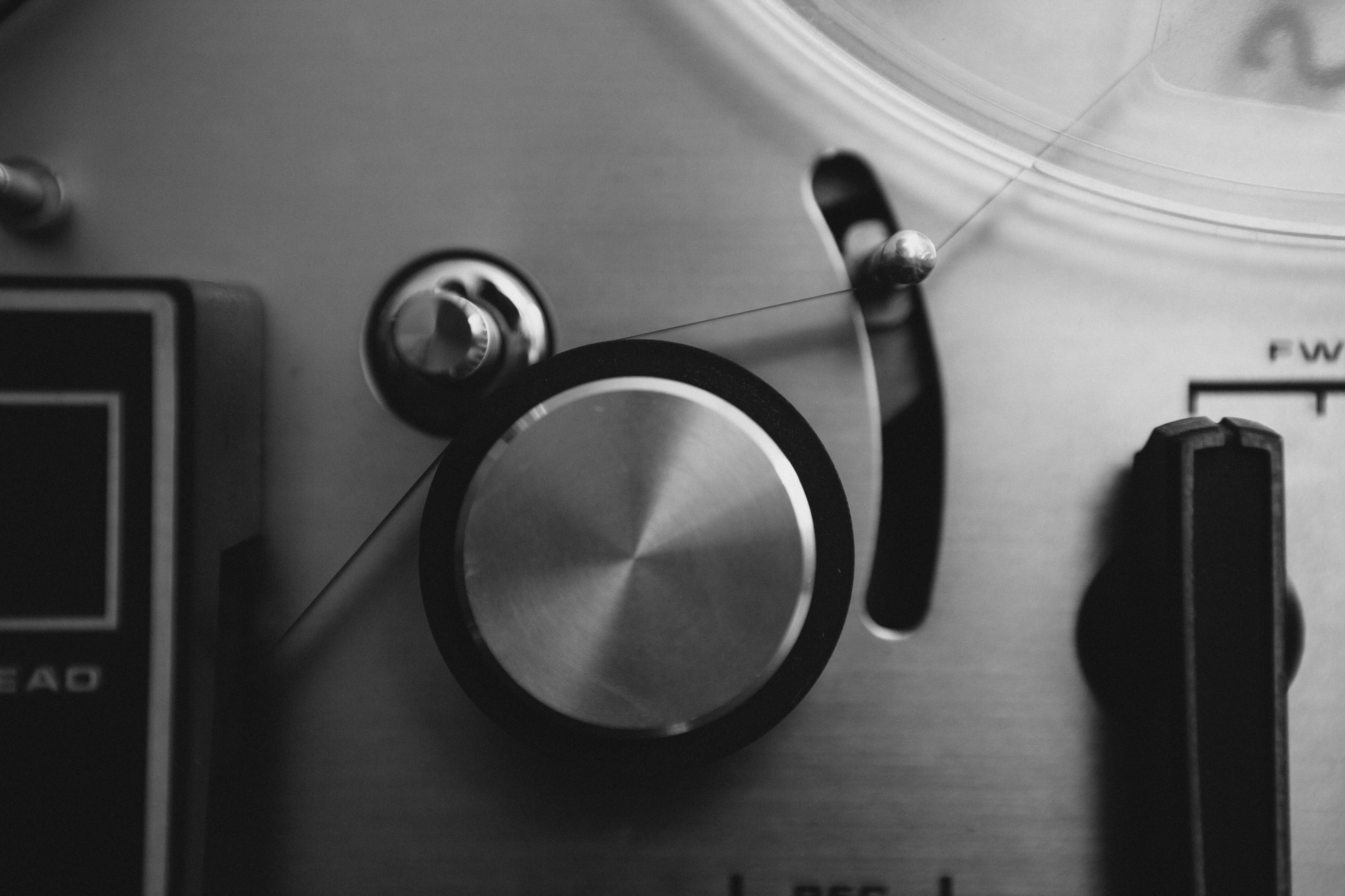 Grayscale Photography of Knob Switch · Free