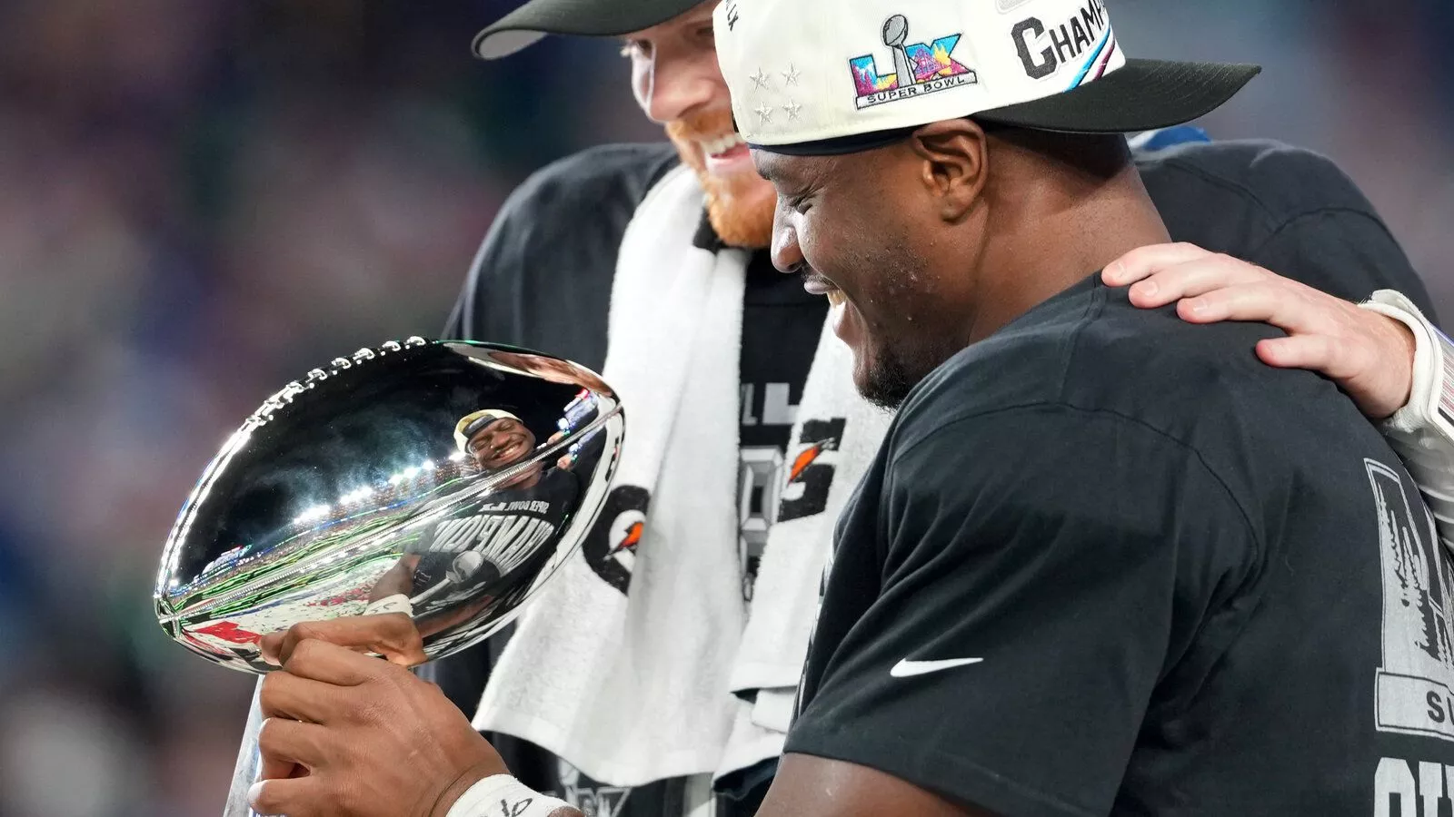 Seahawks' Defense Swamps the Patriots: Image From the Super Bowl