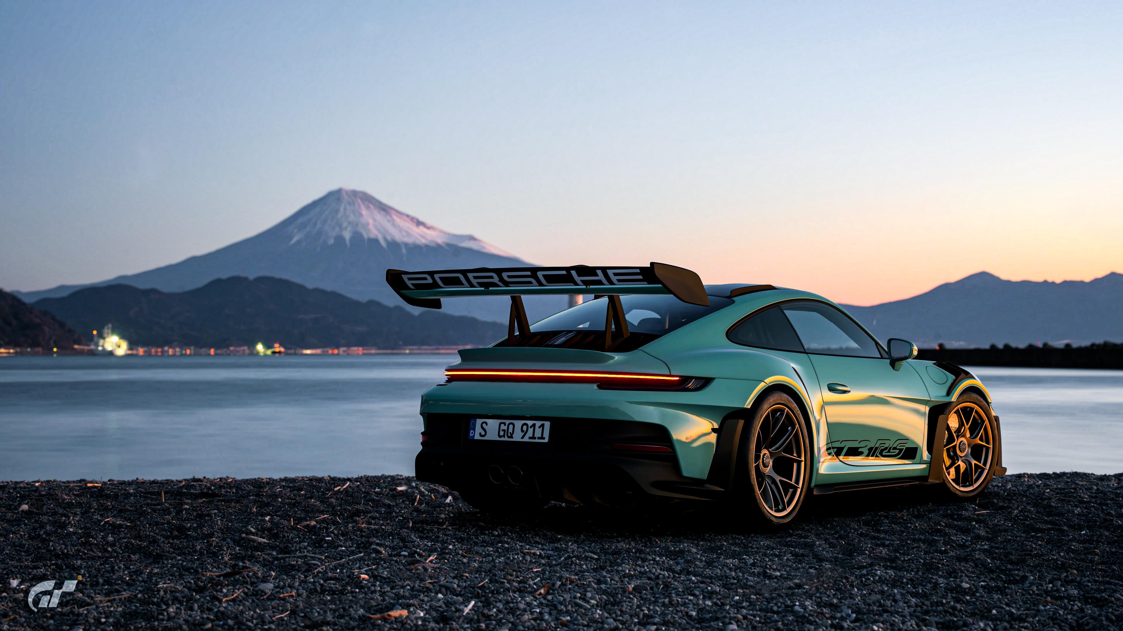 Some shots of the Porsche GT3RS 992