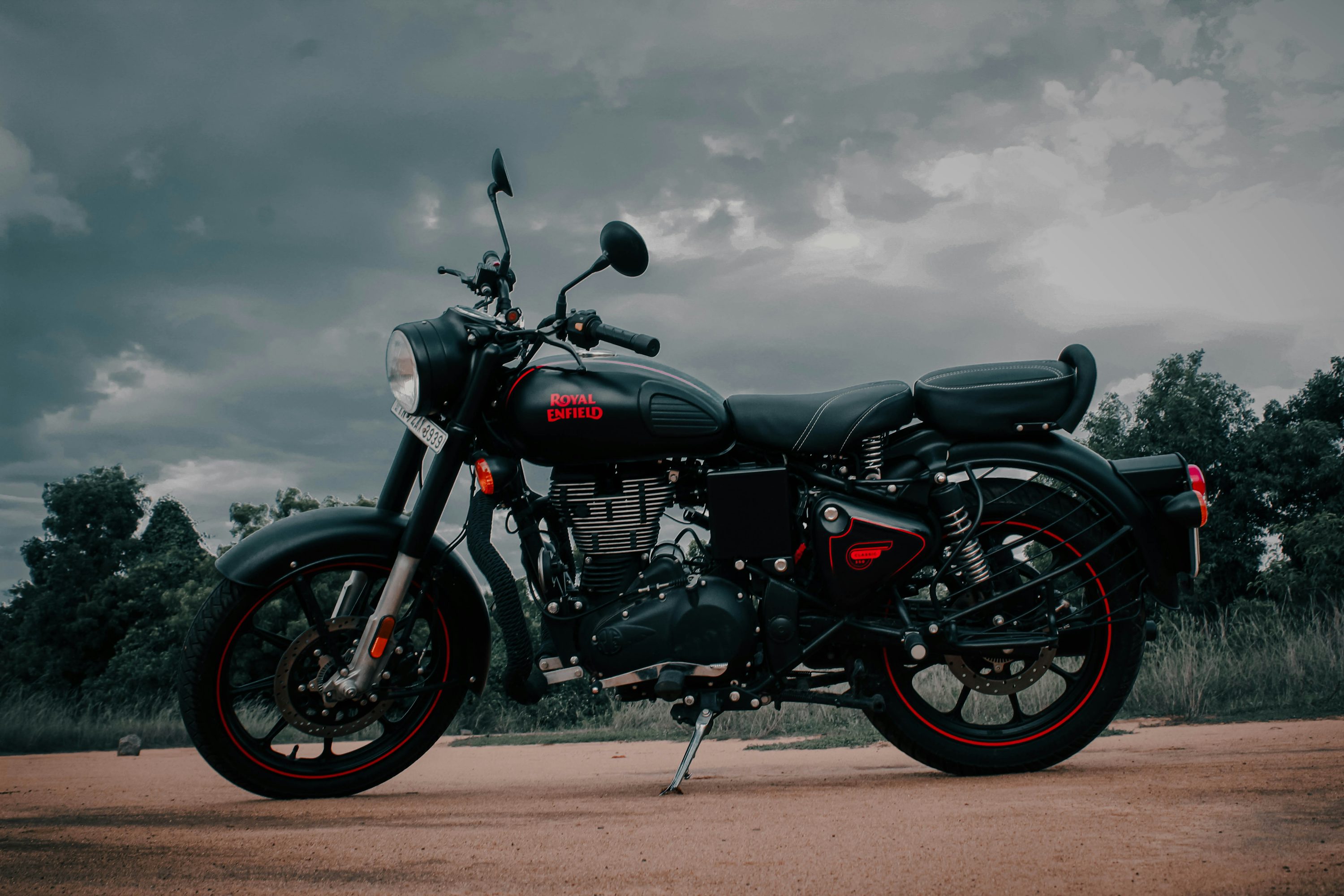 Bullet 350 Wallpaper HD Royal Enfield Black Image HD 4k Wallpaper Royal Enfield Image HD Bullet