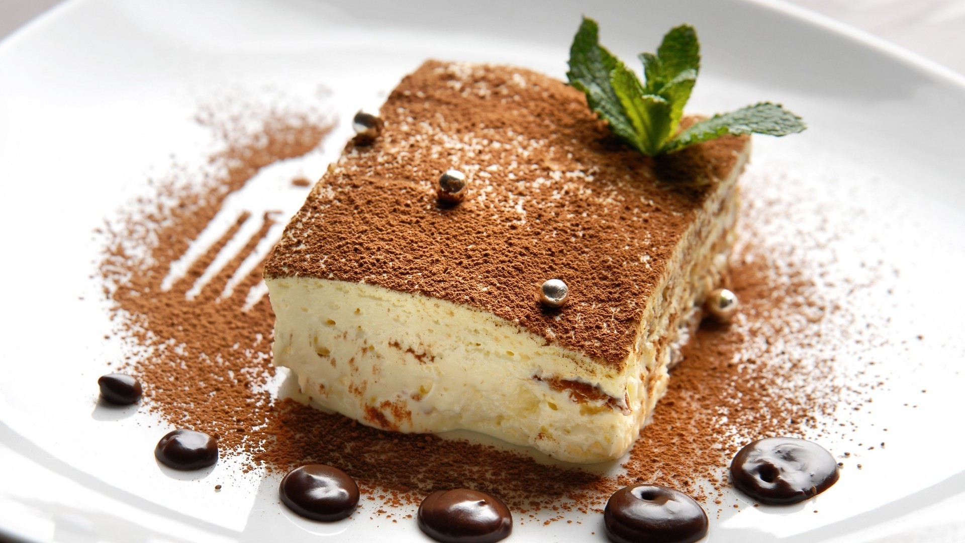 Sweet dessert with mint and a beautiful serving