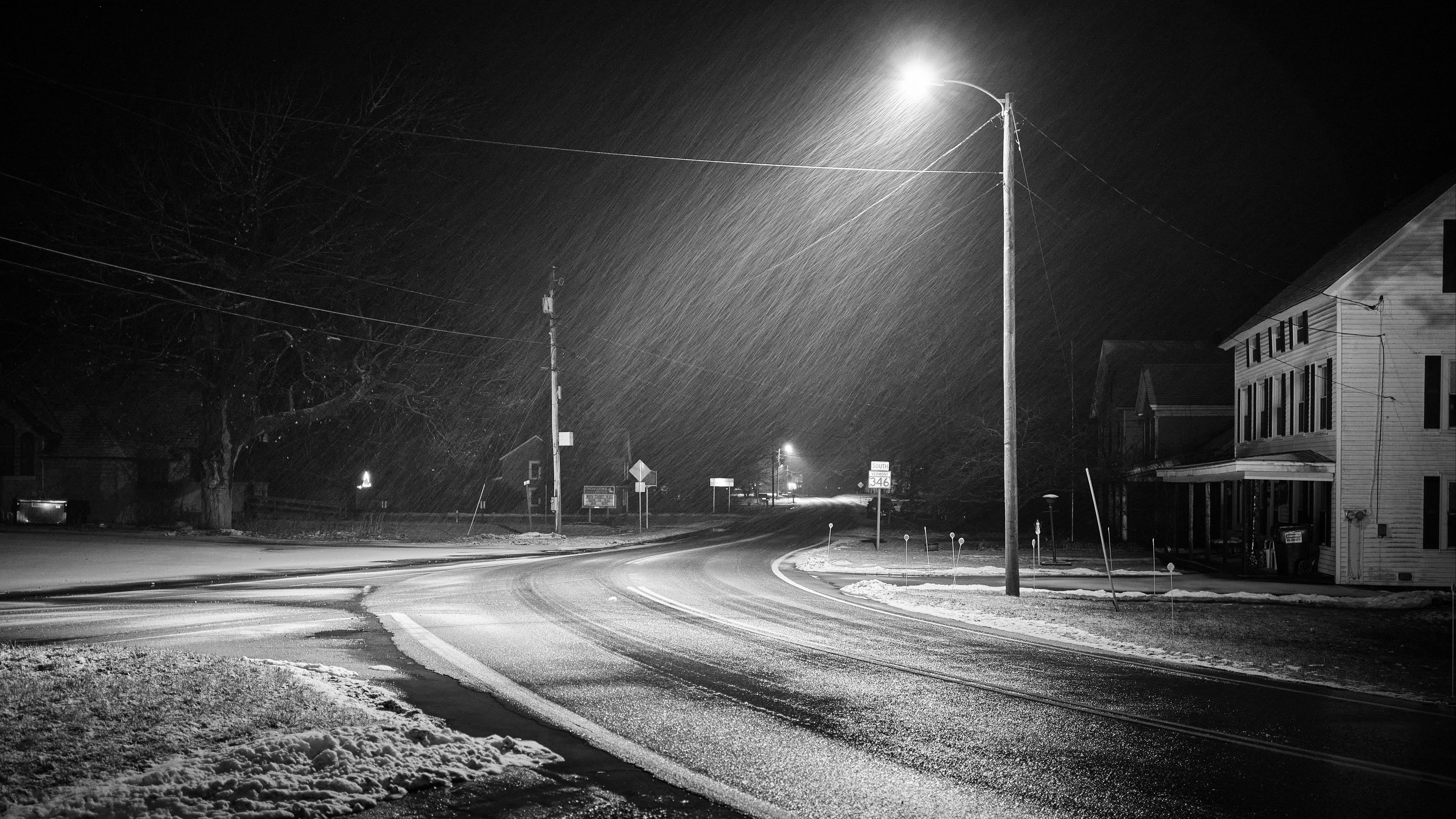 Download wallpaper 3840x2160 road, rain, lamp, night 4k uhd 16:9 HD background