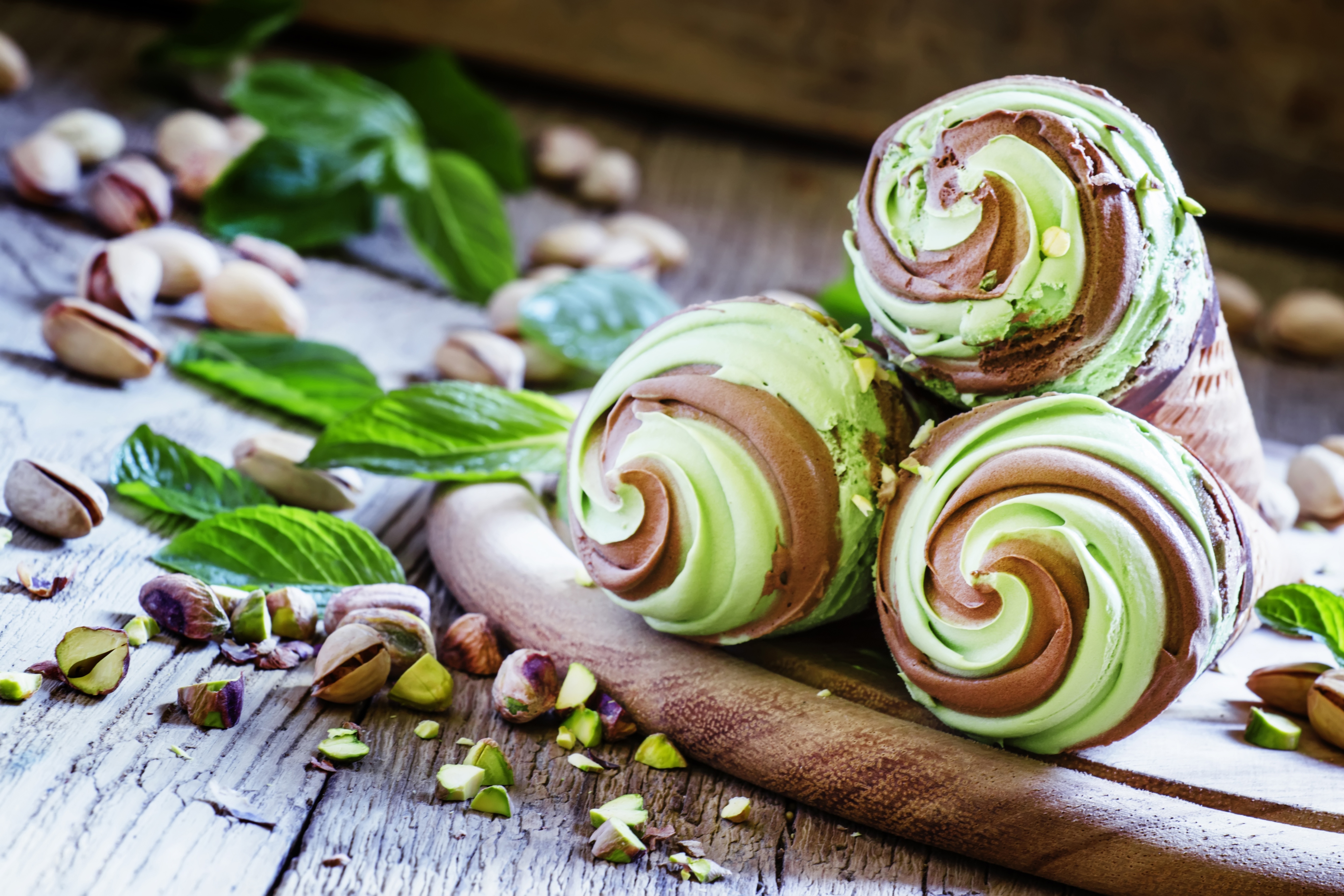 4K Ultra HD Ice Cream Delight Wallpaper
