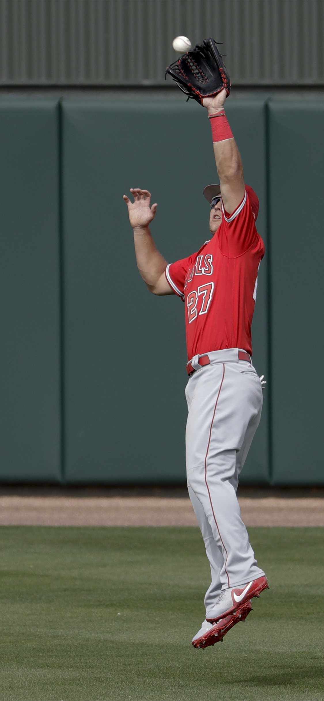 Best Shohei ohtani iPhone HD Wallpaper