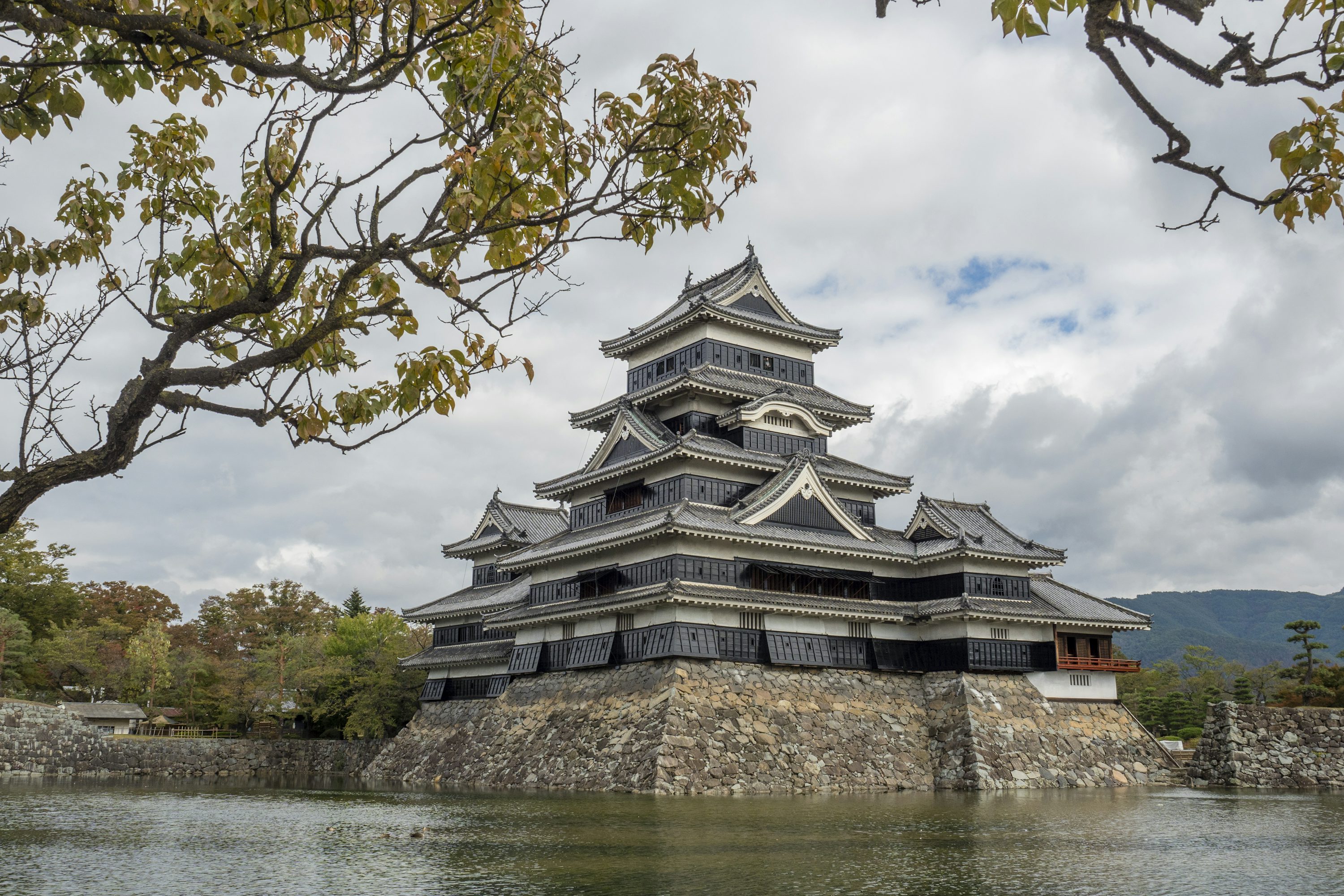Japanese Castle Picture. Download Free Image