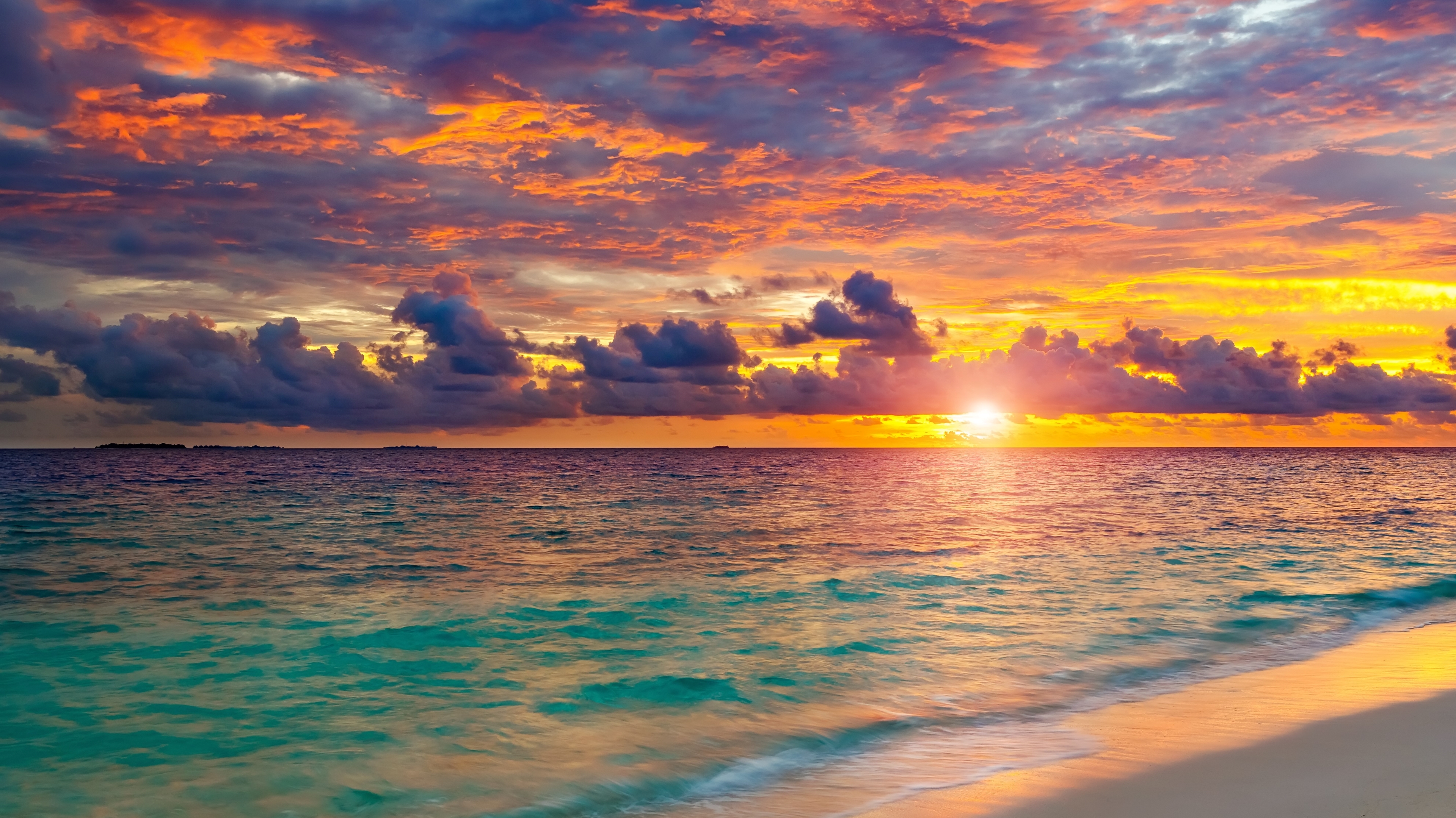 Desktop wallpaper: Sunset, Earth, Beach, Cloud 4K free download for PC. 978766