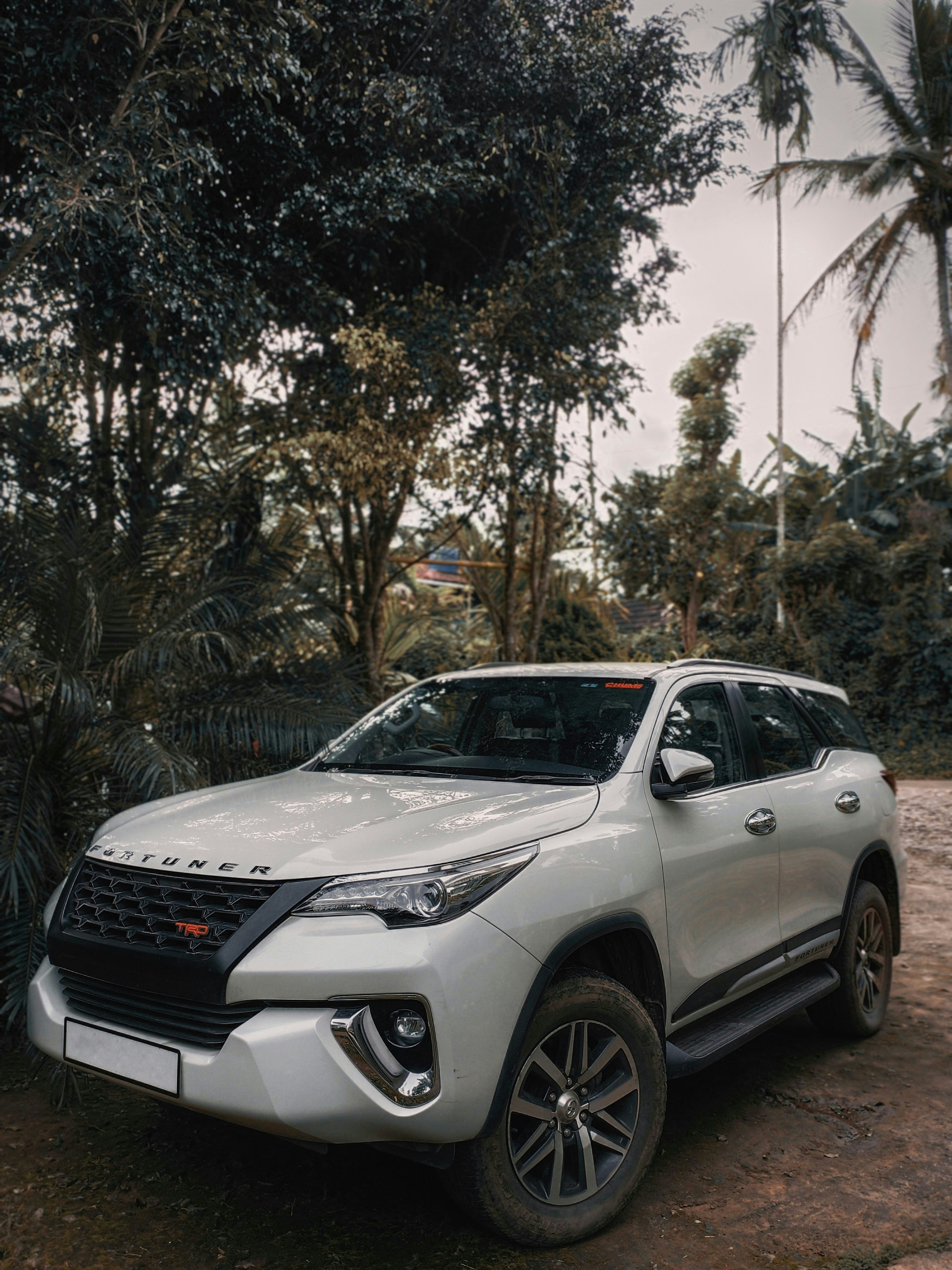 Fortuner Legender Picture. Download Free Image