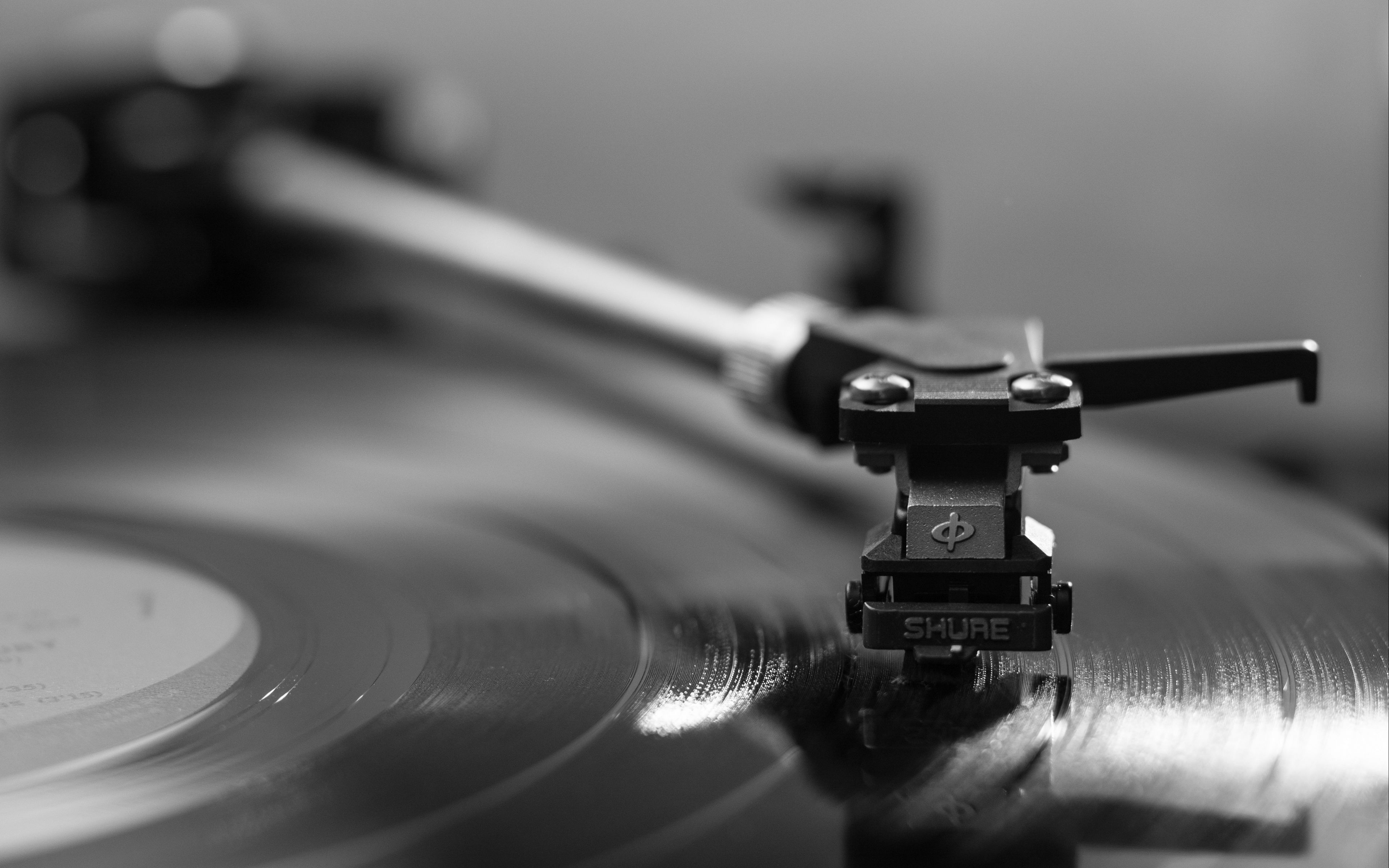 Download wallpaper 3840x2400 turntable, vinyl, bw, cartridge, tonearm 4k ultra HD 16:10 HD background