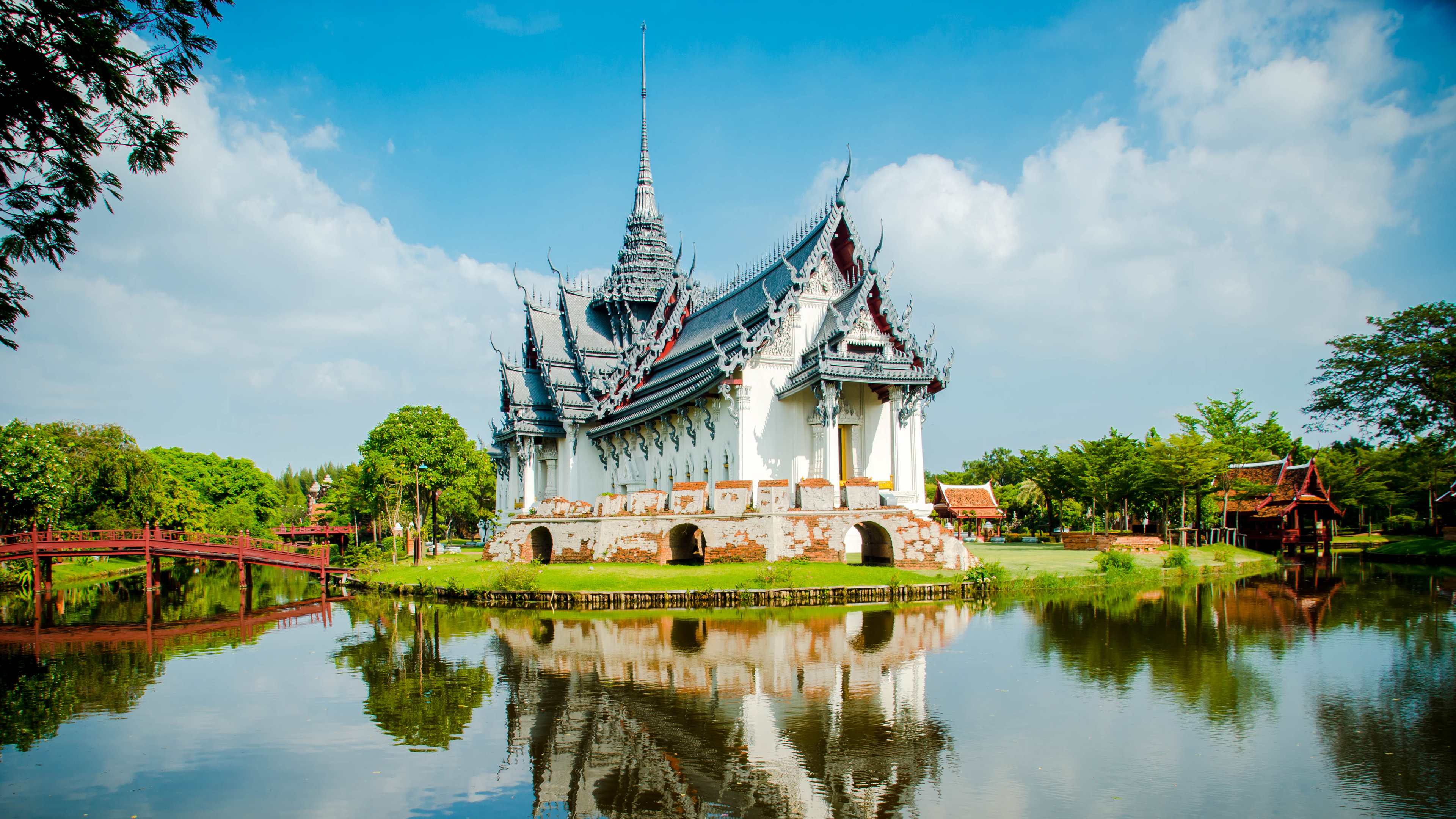 Bangkok Sanphet Prasat Palace In Thailand 4K HD Travel Wallpaper