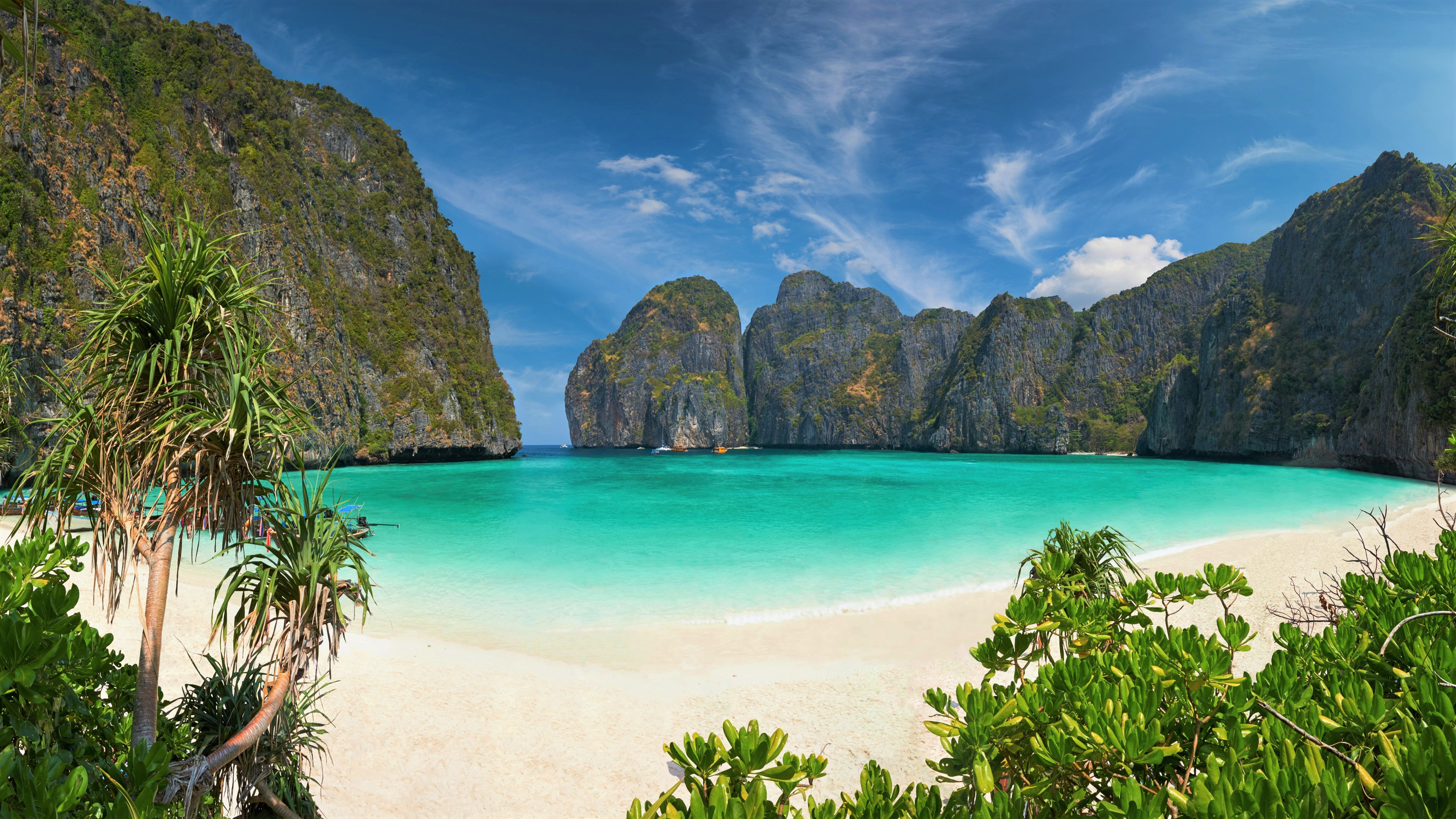 Desktop wallpaper: Phi Phi Island, Thailand, Beach, Sea, Ocean, Earth, Island 4K free download for PC. 881066