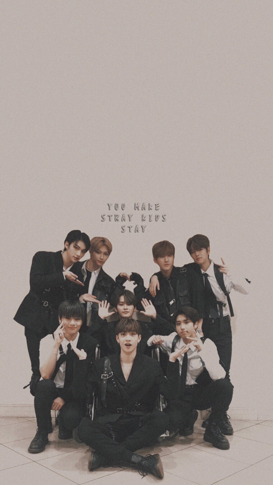 Stray Kids OT8 lockscreens // wallpaper