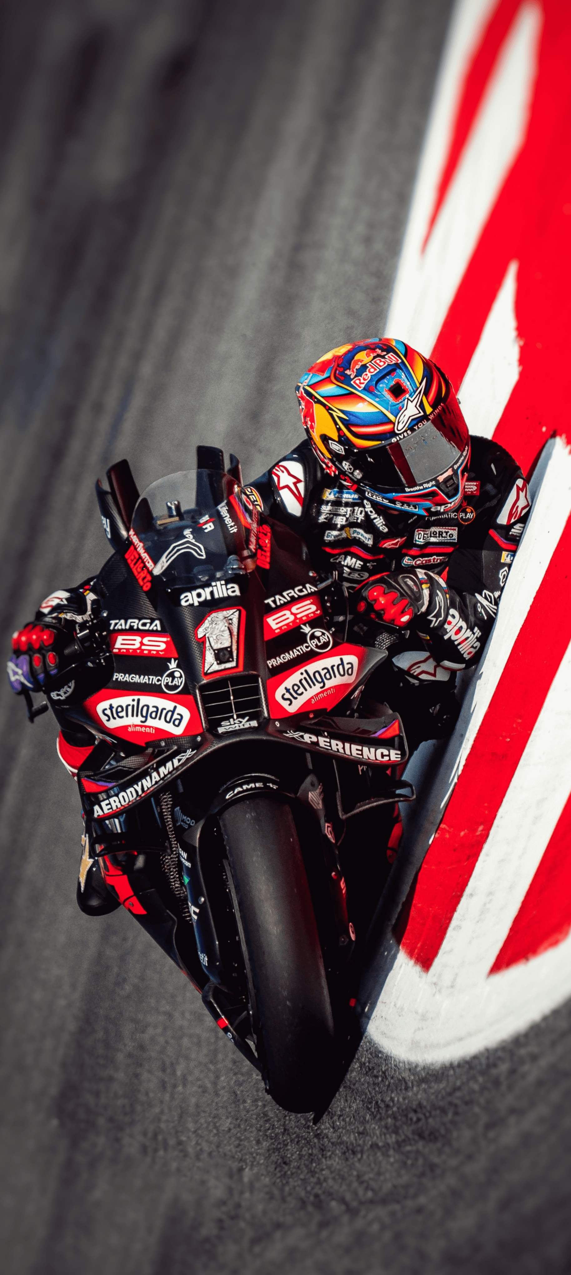 Can somebody provide phone wallpaper version of this in 4k resolution