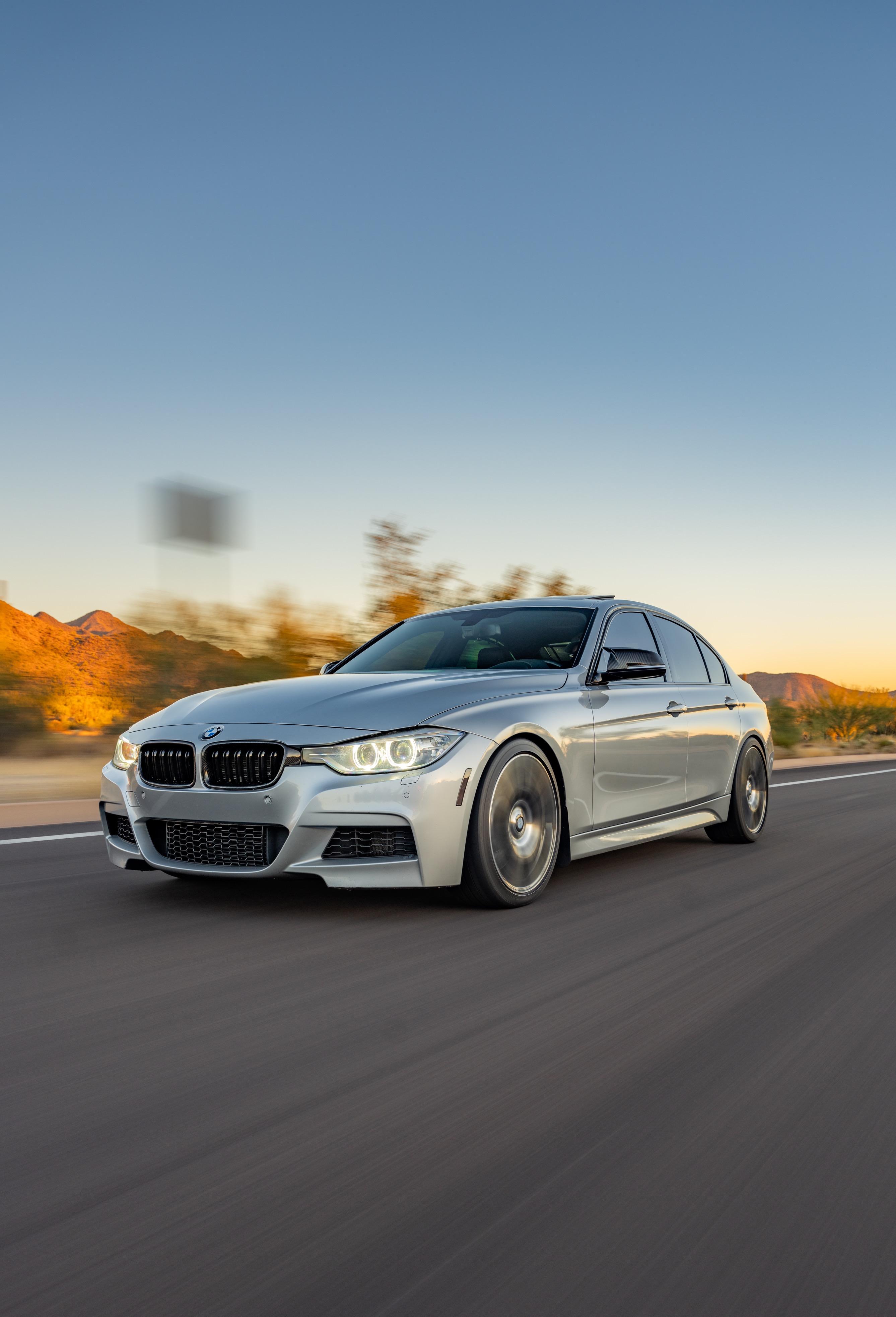 Got some nice photo of my 335i 6MT in the desert! (car is, too)