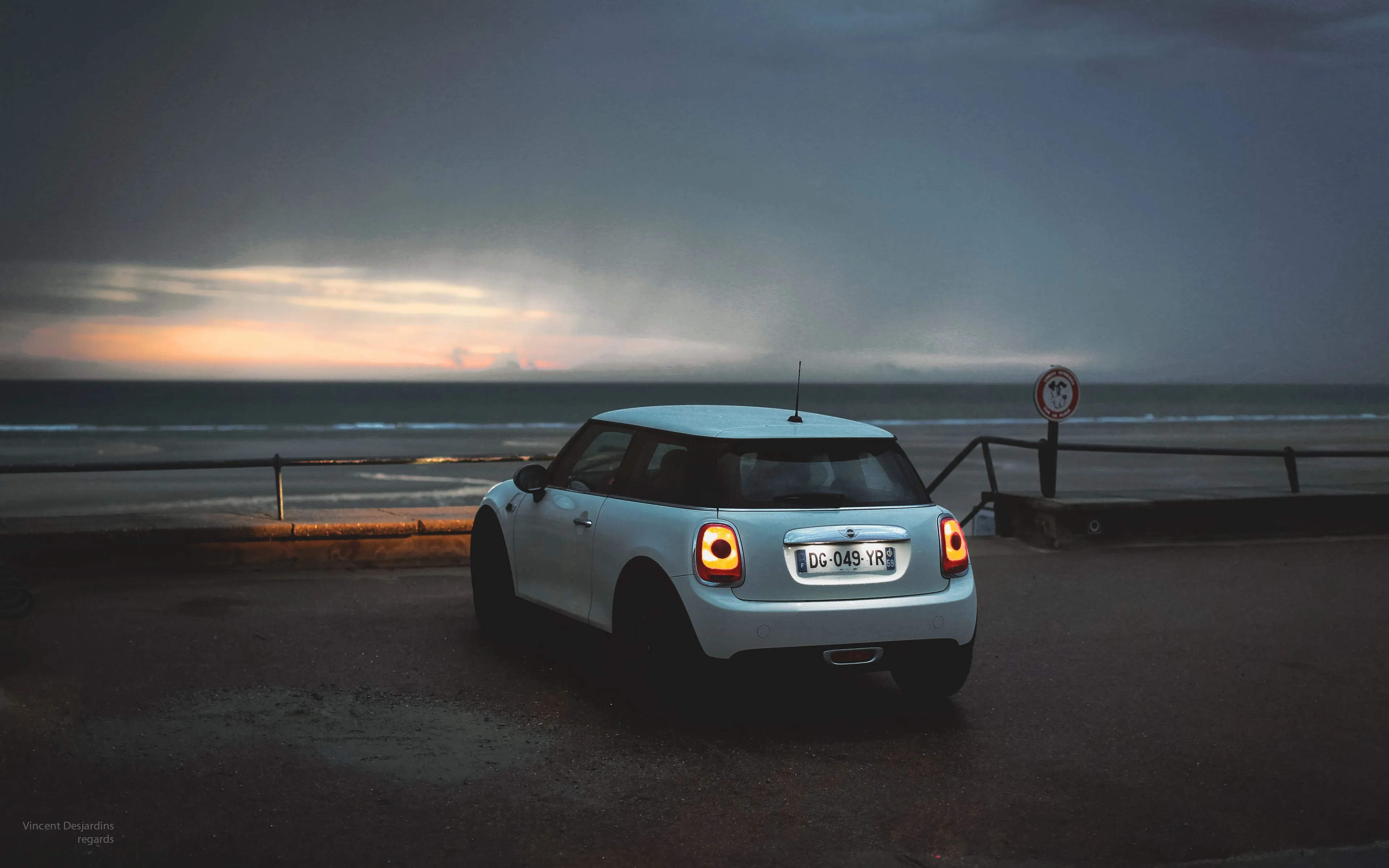 Download wallpaper 3840x2400 mini cooper, mini, car, white, parking 4k ultra HD 16:10 HD background