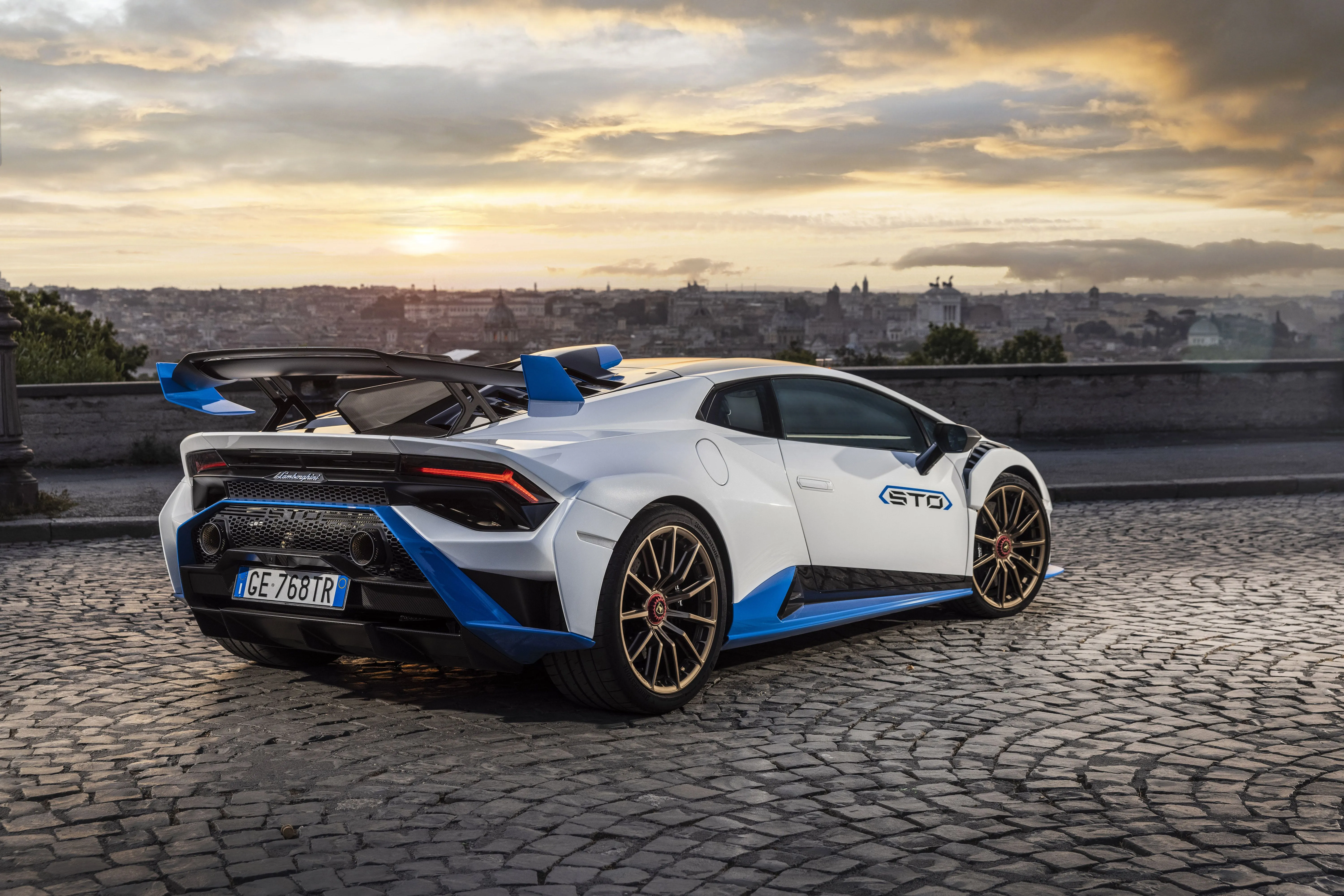 Download Supercar White Car Vehicle Lamborghini Huracán STO 4k Ultra HD Wallpaper