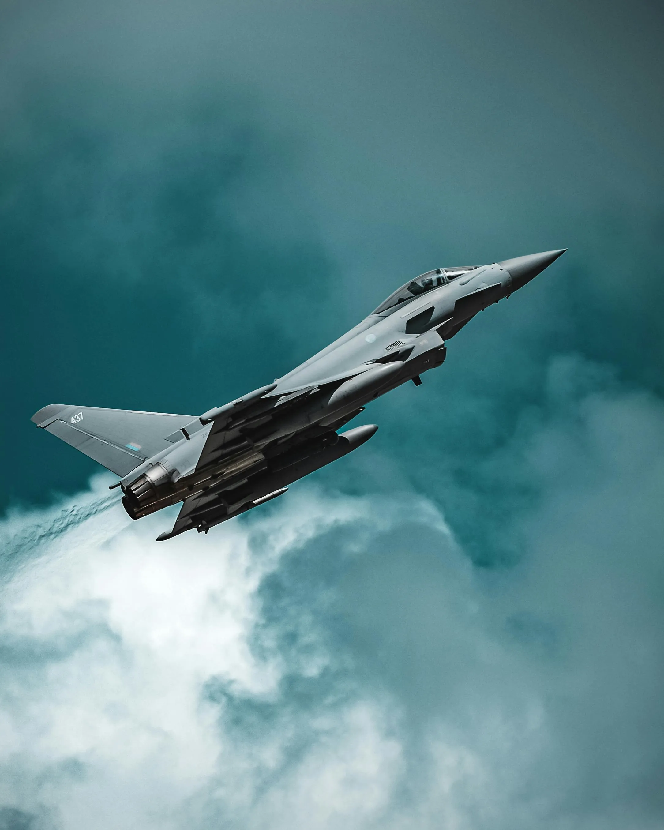 Gray Jet Flying in the Sky · Free