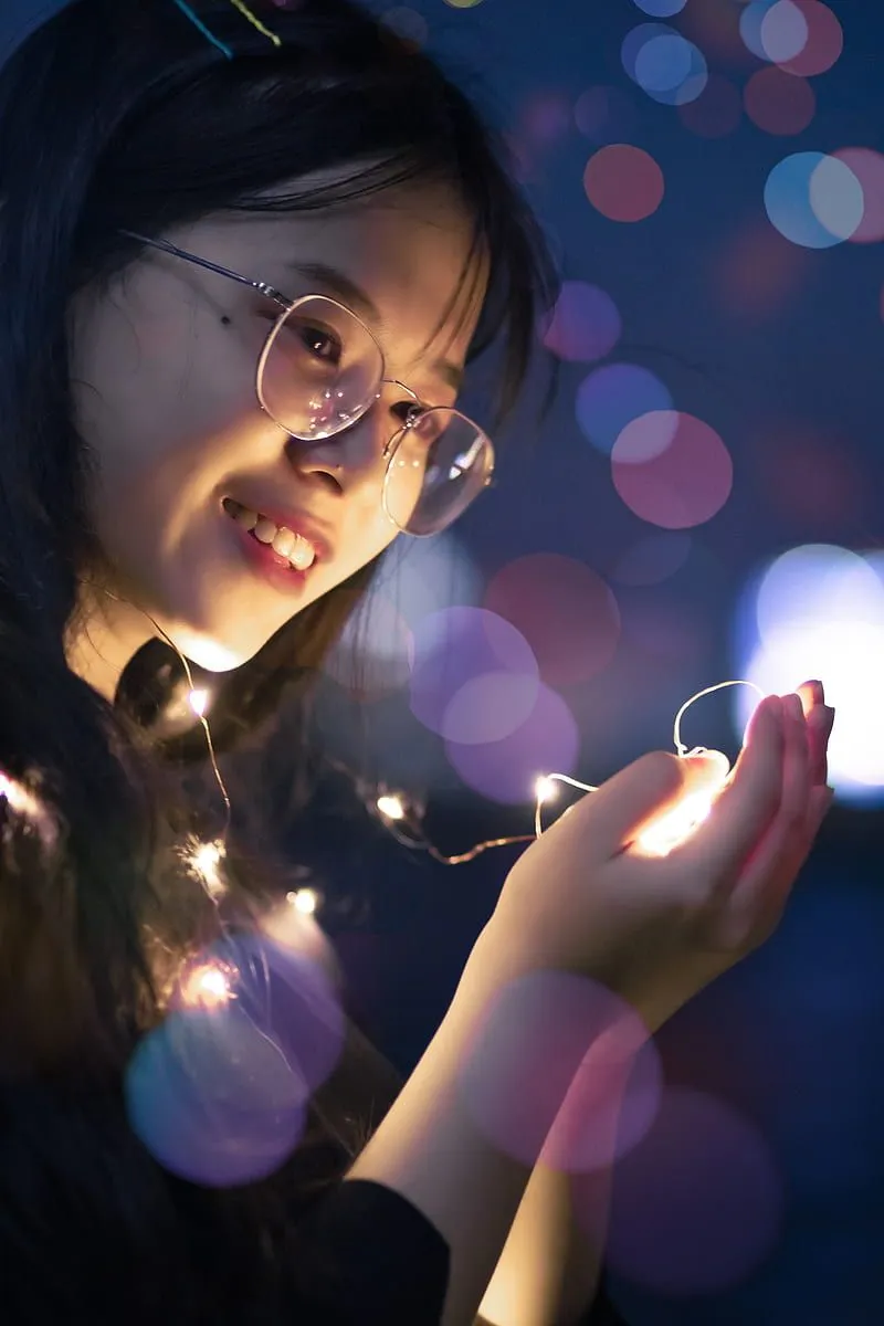 HD asian girl with glasses wallpaper