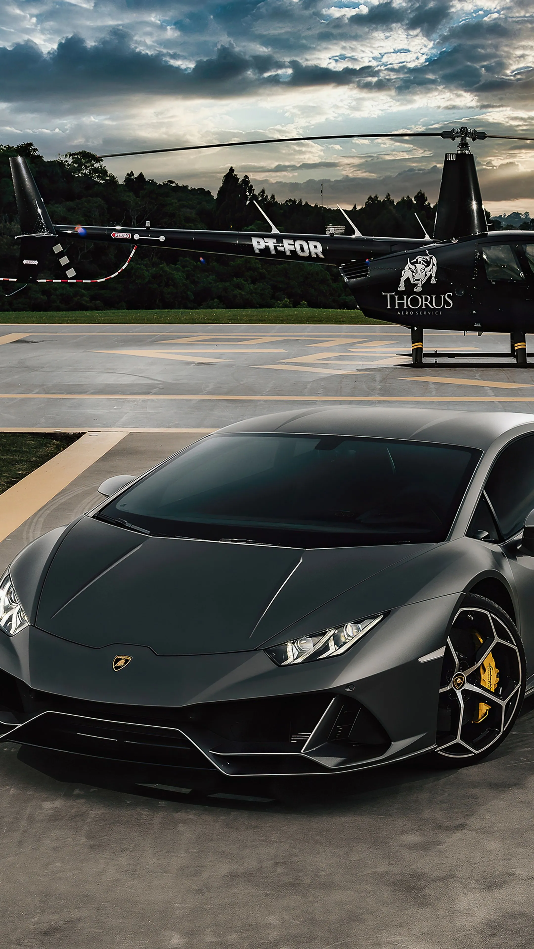Lamborghini Huracan Evo In Sleek Black HD Phone Wallpaper