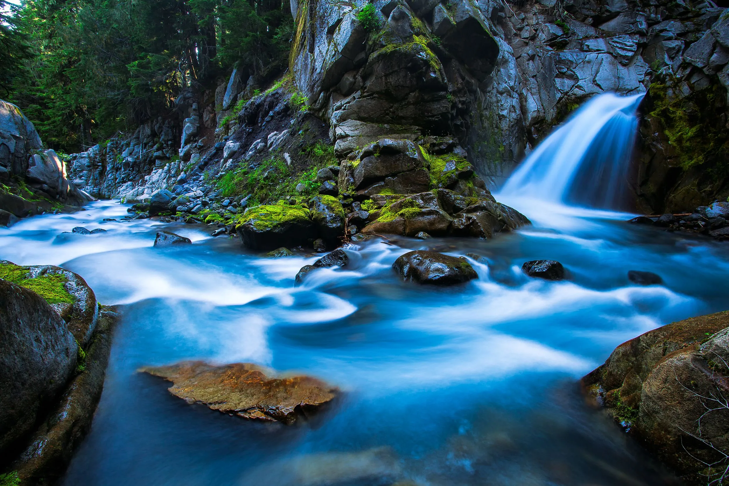 Desktop wallpaper: Earth, Waterfall, Nature, Stream, Waterfalls 4K free download for PC. 386994