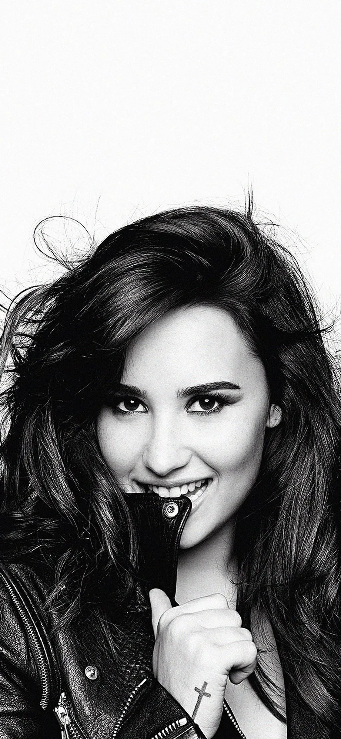 iPhoneXpapers lovato in bw