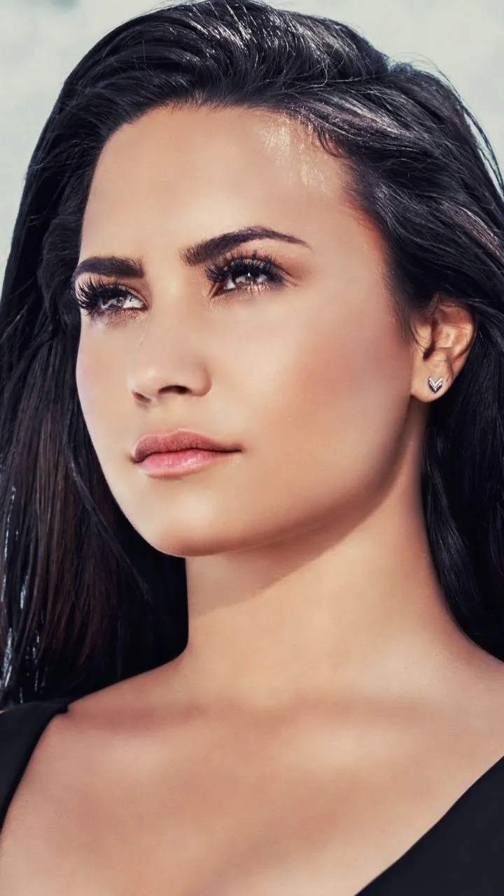Demi Lovato 4K UHD Wallpaper for UltraHD Desktop and TV, Smartphone and Tablet Devices