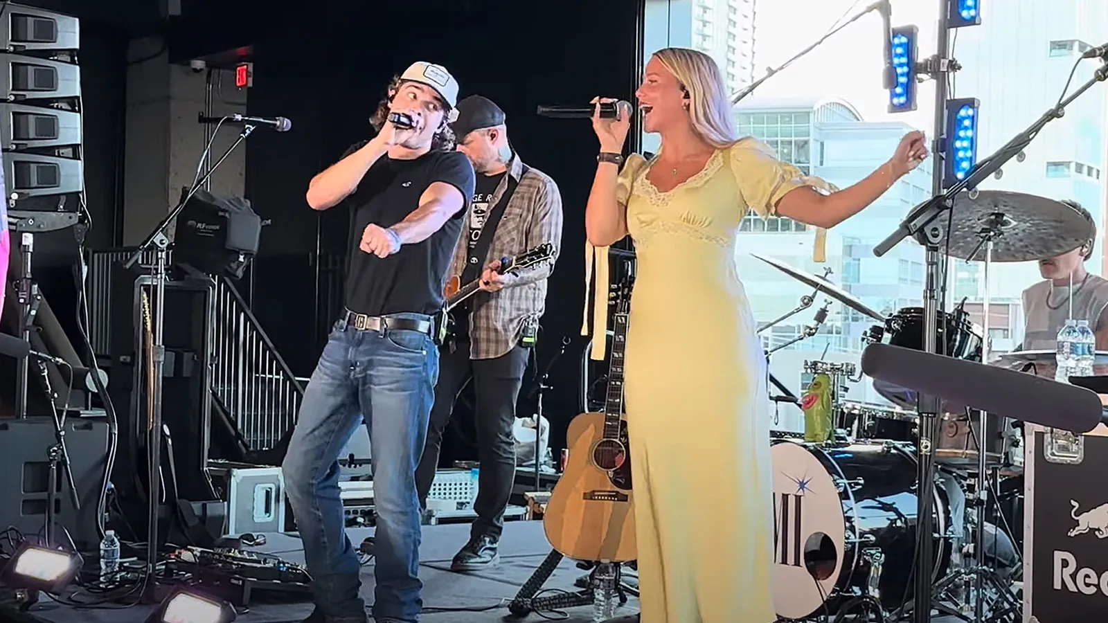 Max McNown Taps Avery Anna For Impromptu Duet (VIDEO)
