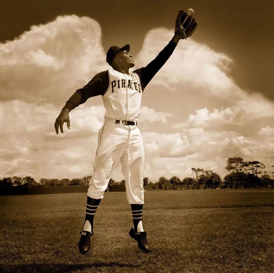 Baseball Researcher: Winging It with Roberto Clemente