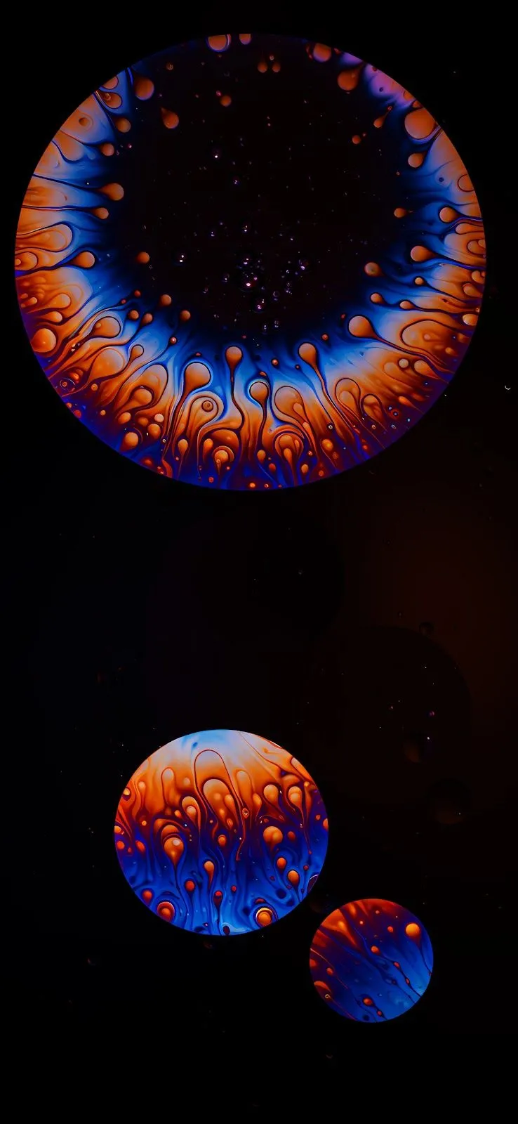 Abstract OLED iPhone Wallpaper 4K: Dark & Vibrant