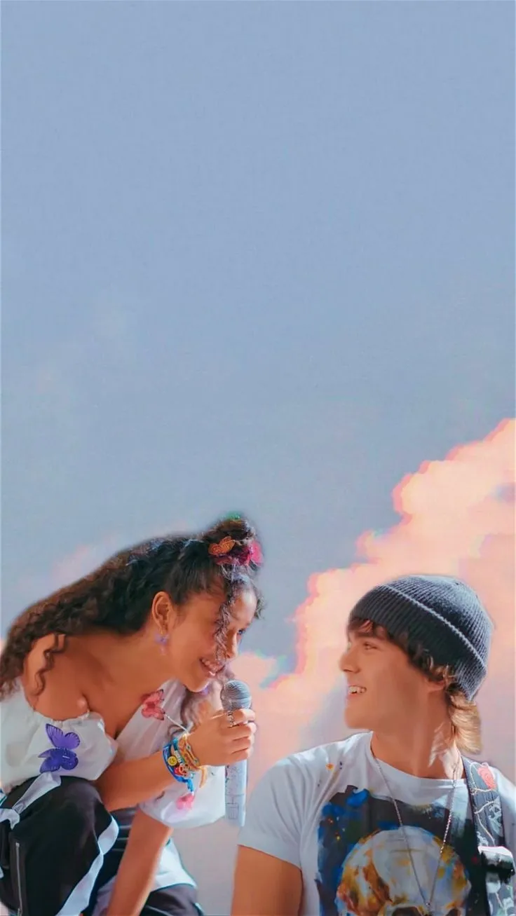 Julie and the phantoms Wallpaper