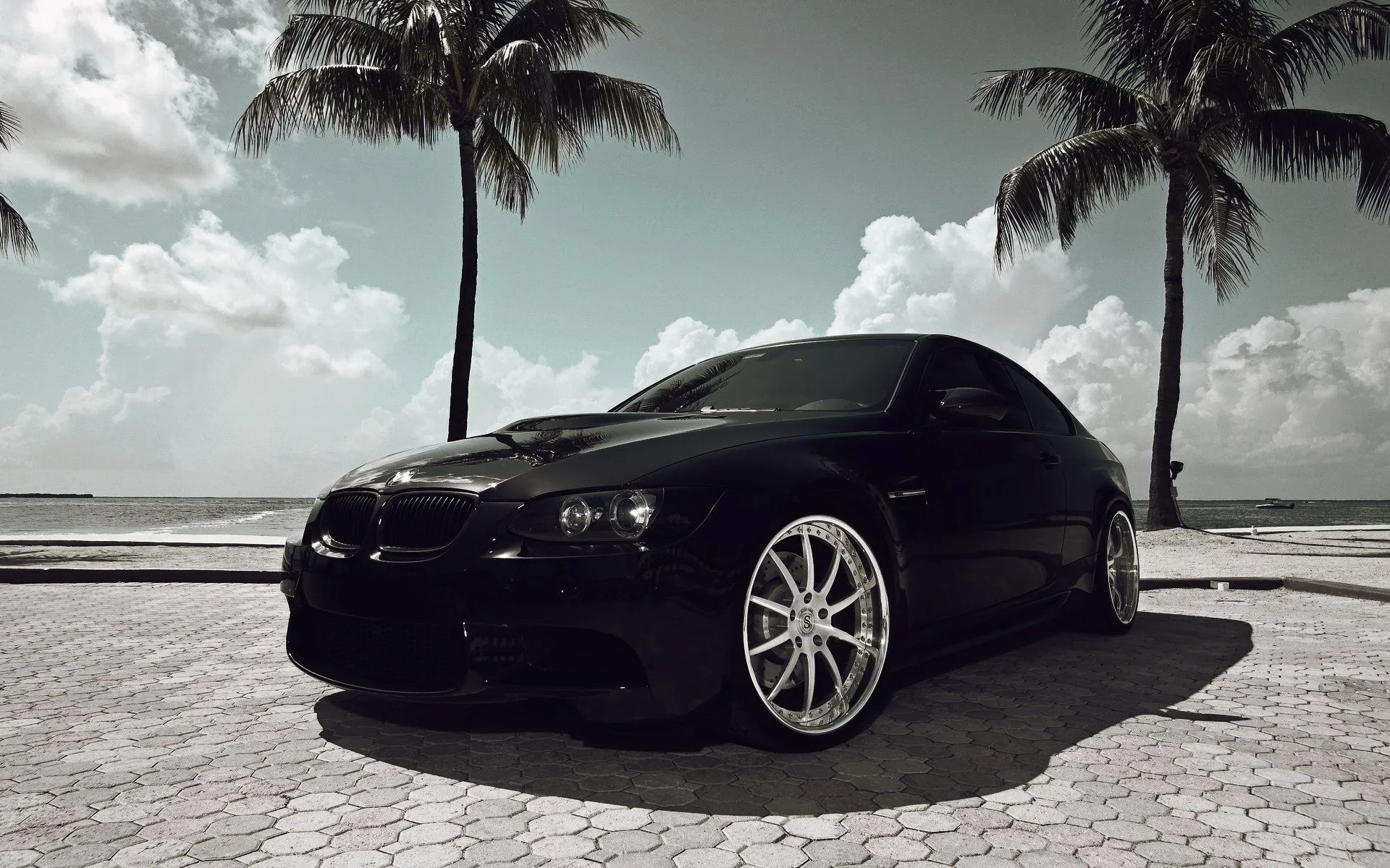 BMW HD Wallpaper: Sleek Ride