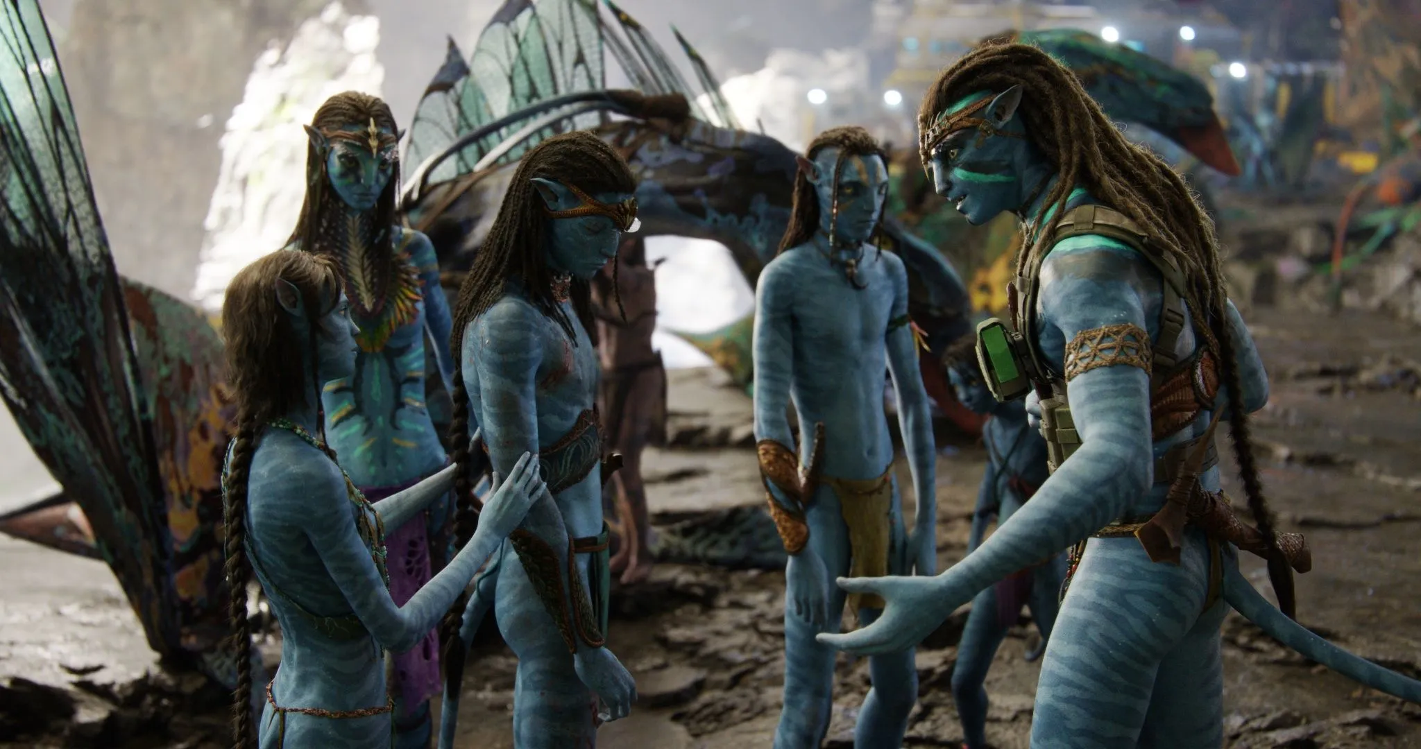 Wallpaper Avatar, Neytiri, Family, Jake Sully, Avatar: The Way of Water, Left, Neteyam, Lo'ak for mobile and desktop, section фильмы, resolution 2048x1080