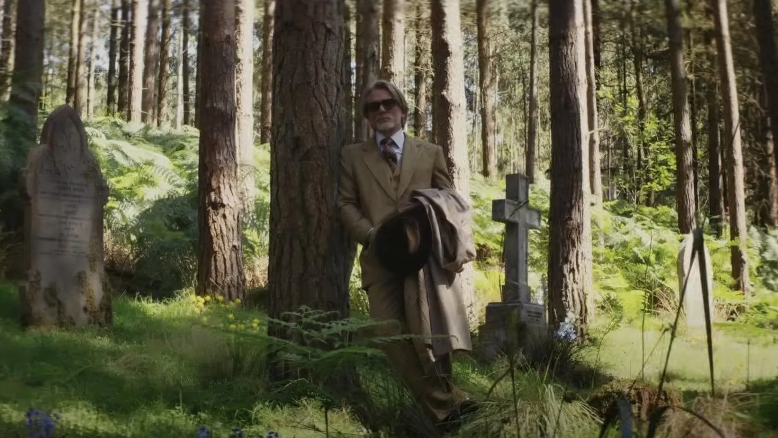 Wake Up Dead Man: A Knives Out Mystery Movie Still
