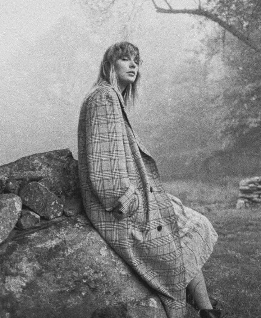 Download Taylor Swift Folklore Grayscale Portrait Photograph Wallpaper