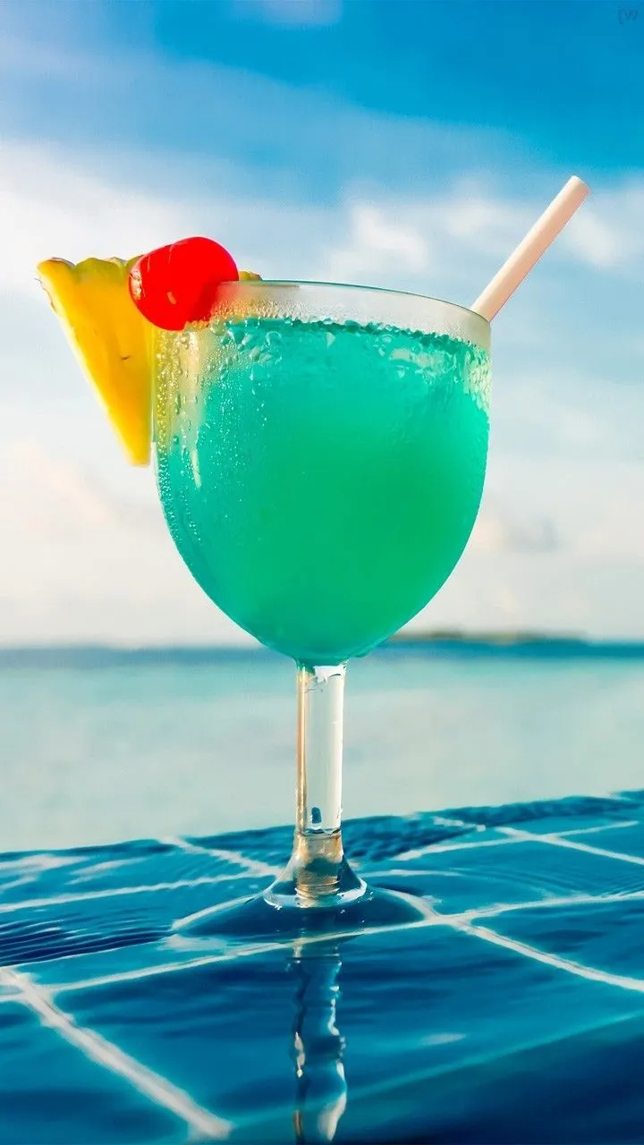tropical. Summer cocktails, Cocktails, Summer drinks